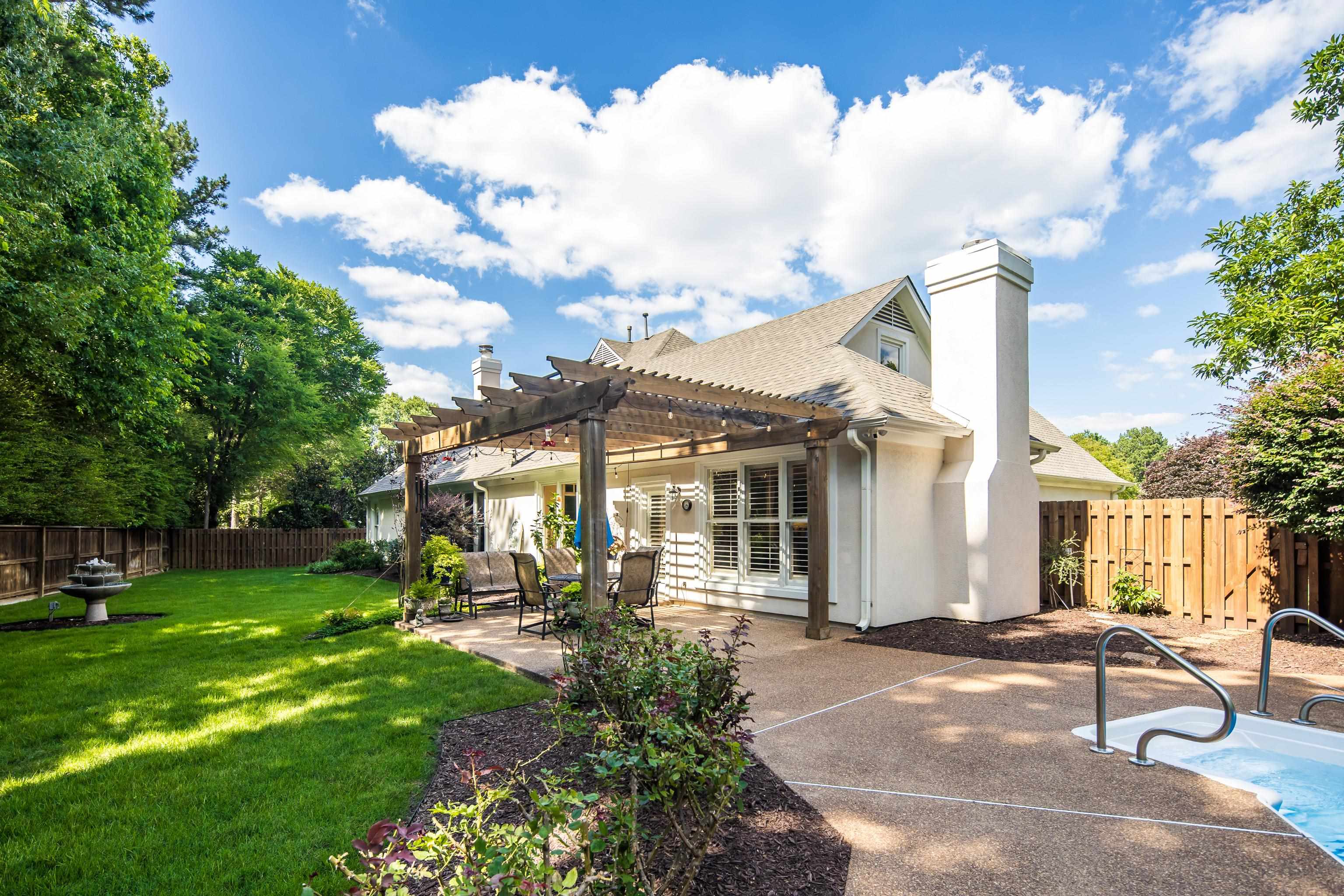 1763 PERCY PL