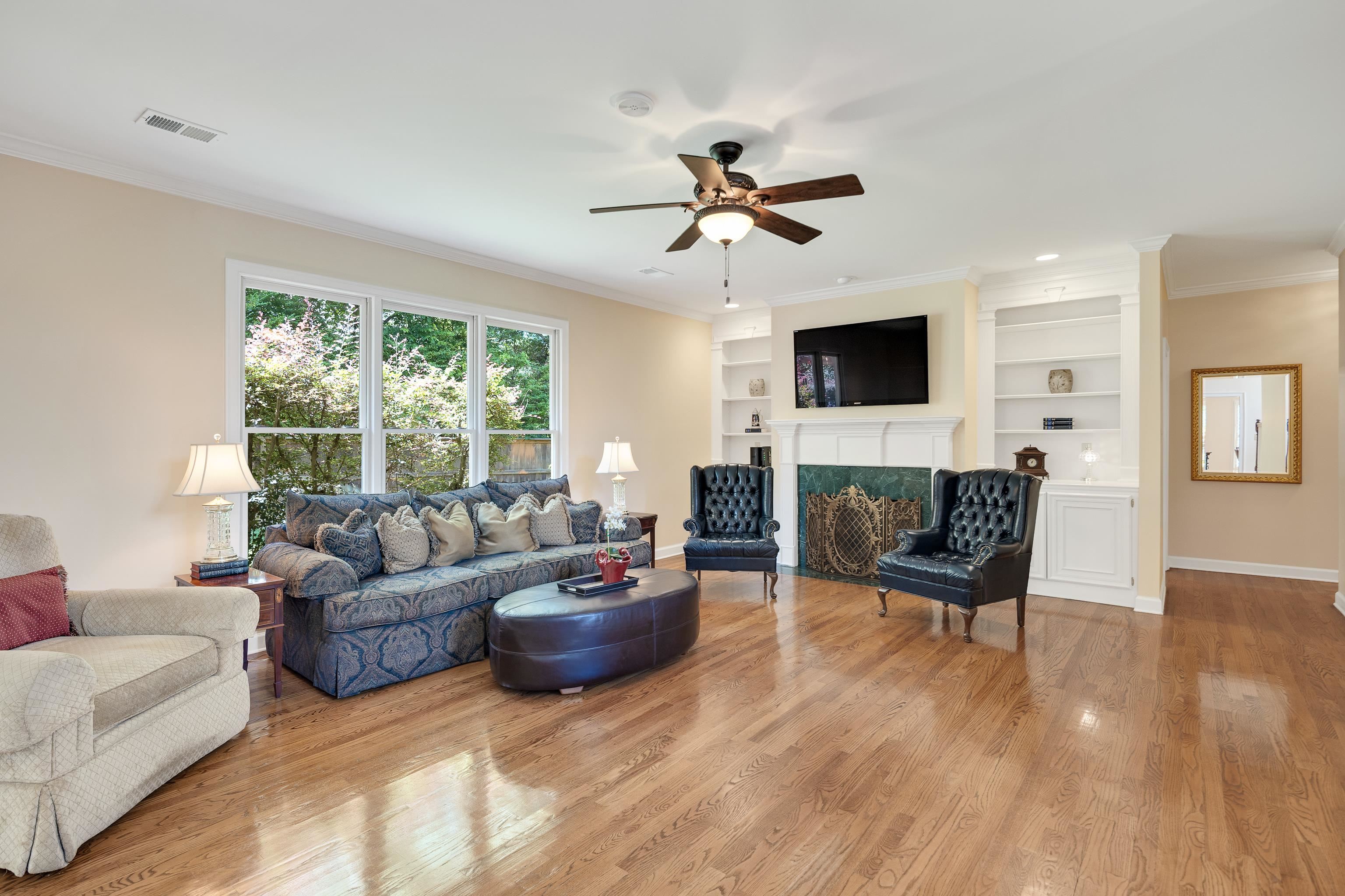 1763 PERCY PL