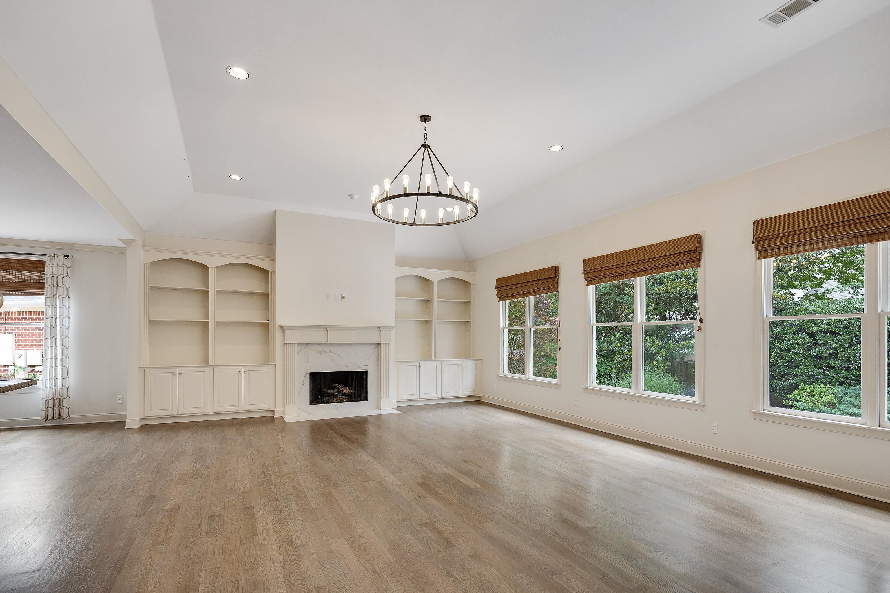 1633 DOGWOOD CREEK DR