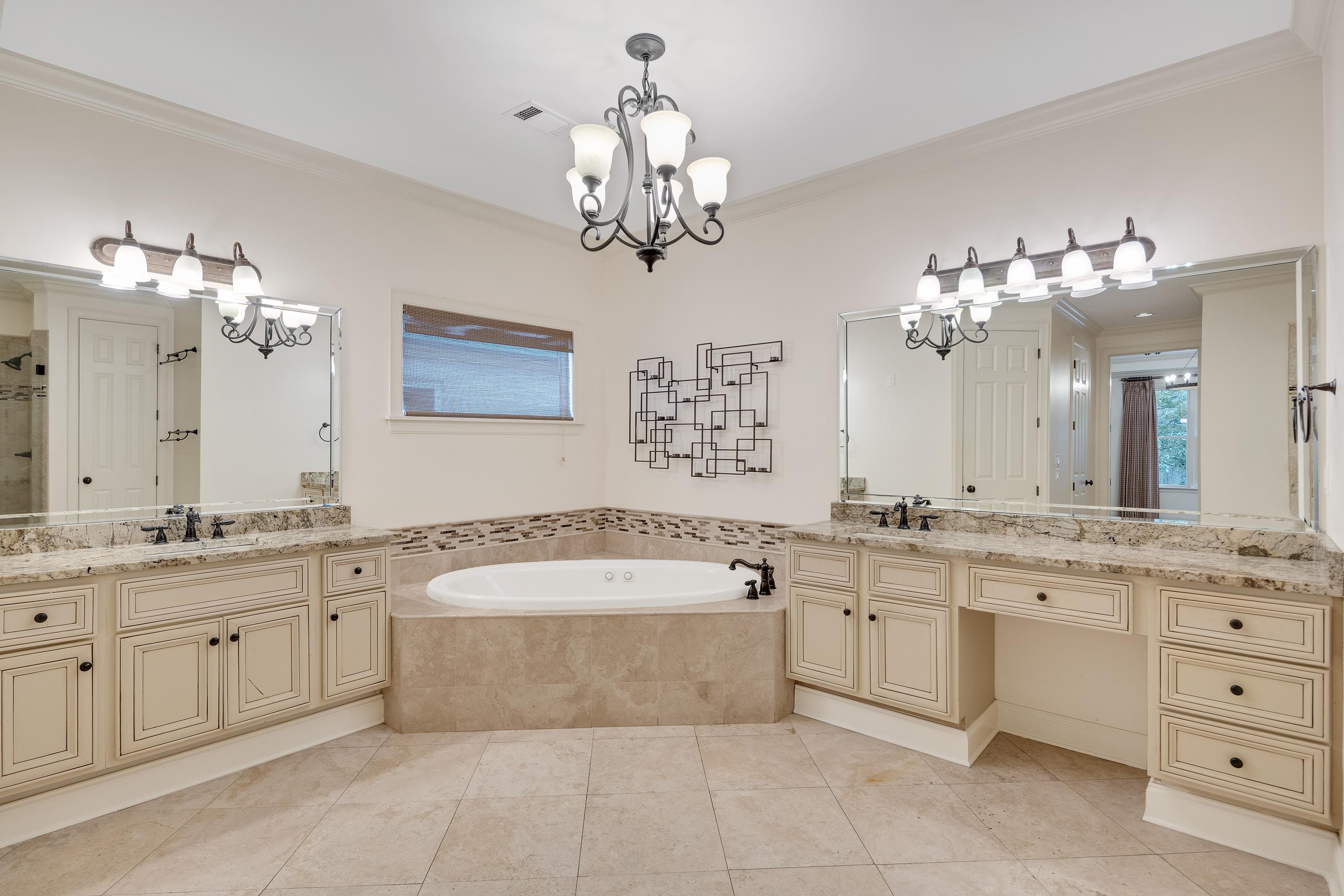 1633 DOGWOOD CREEK DR