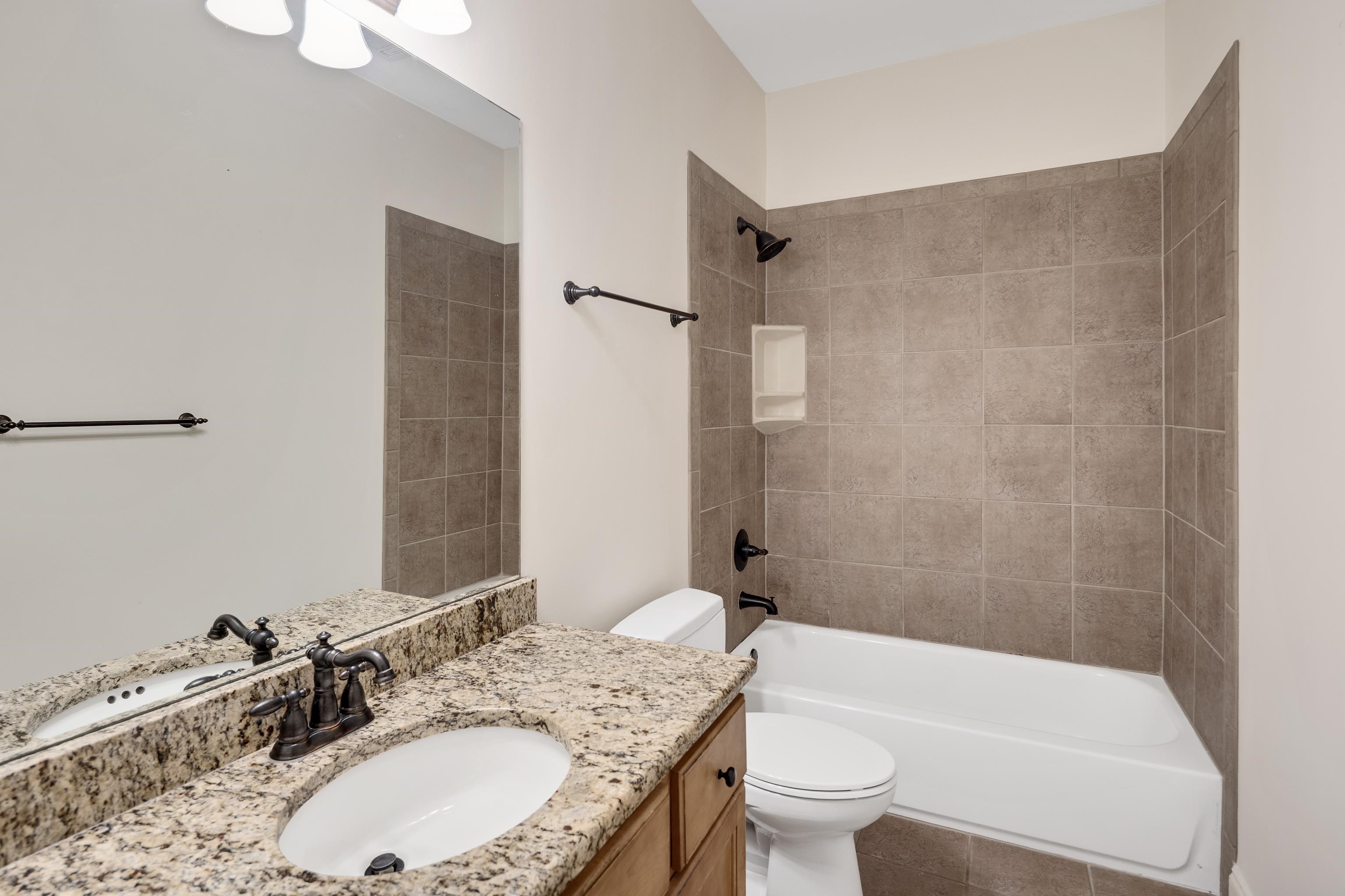 1633 DOGWOOD CREEK DR