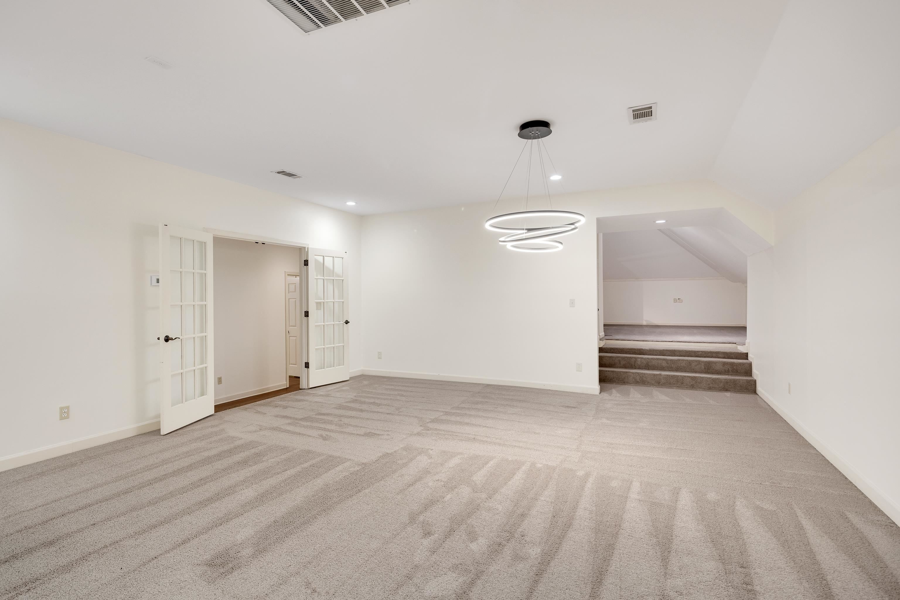 1633 DOGWOOD CREEK DR