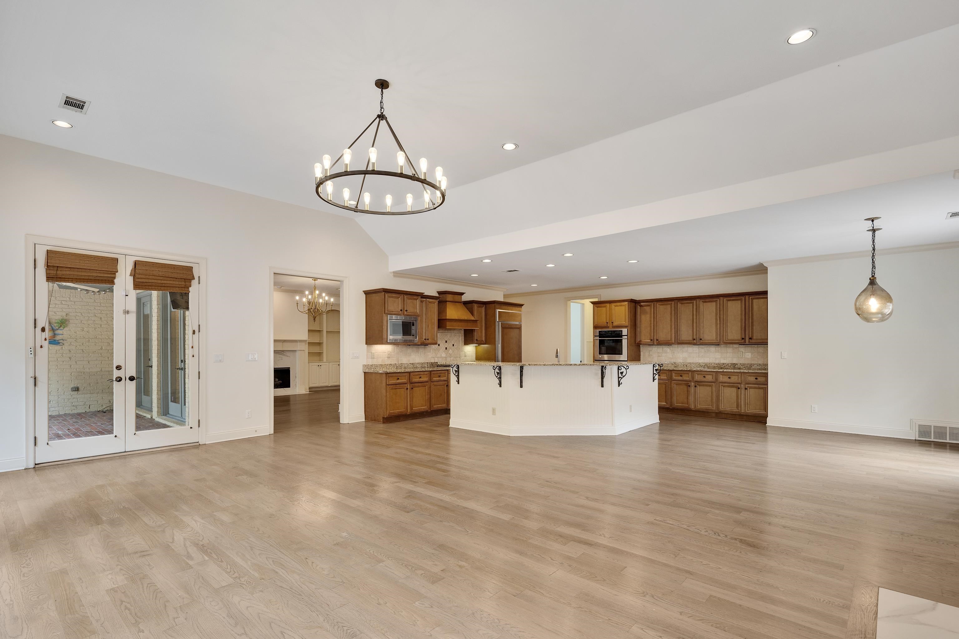 1633 DOGWOOD CREEK DR