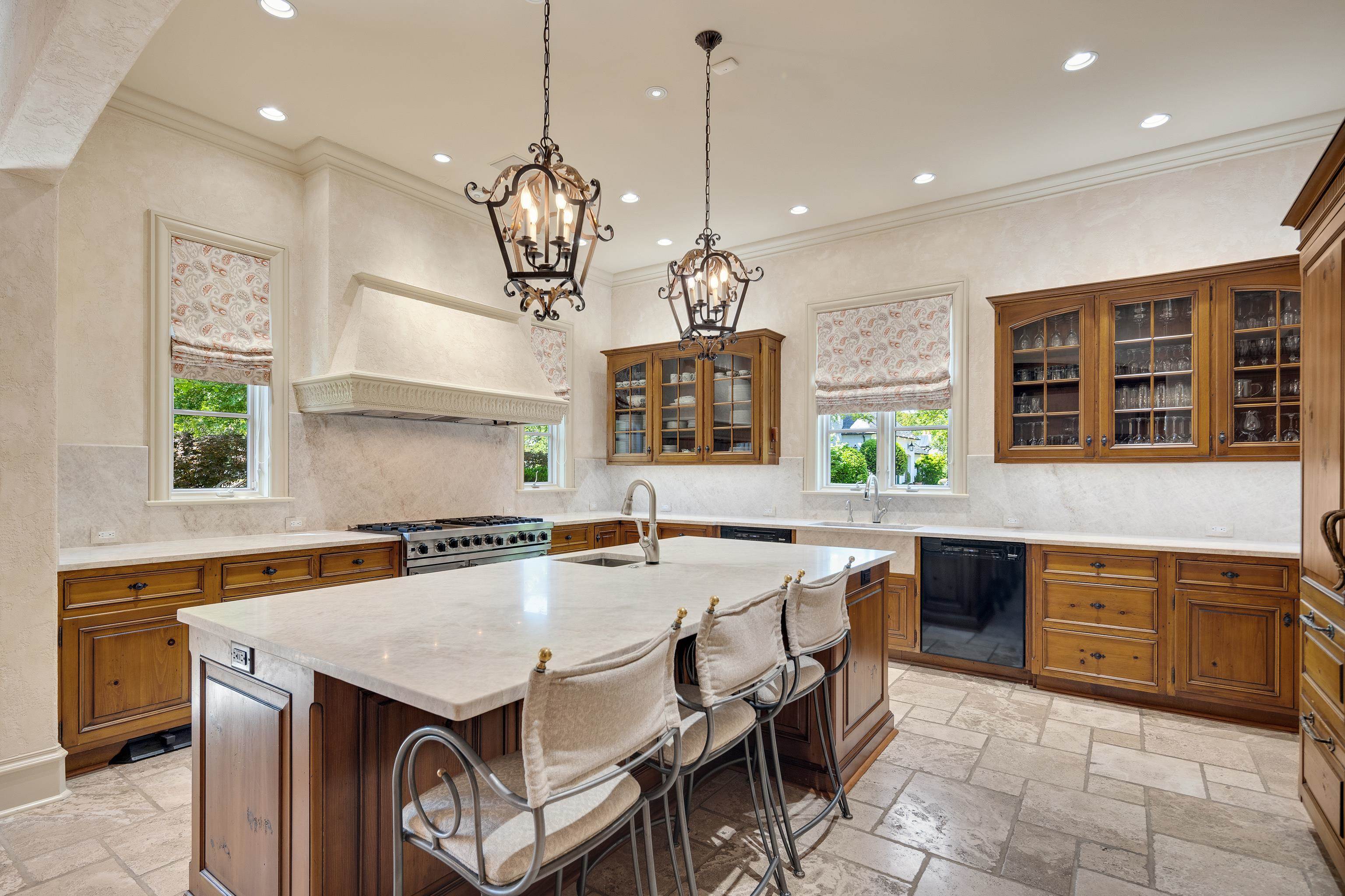 198 CLOISTER GREEN CV