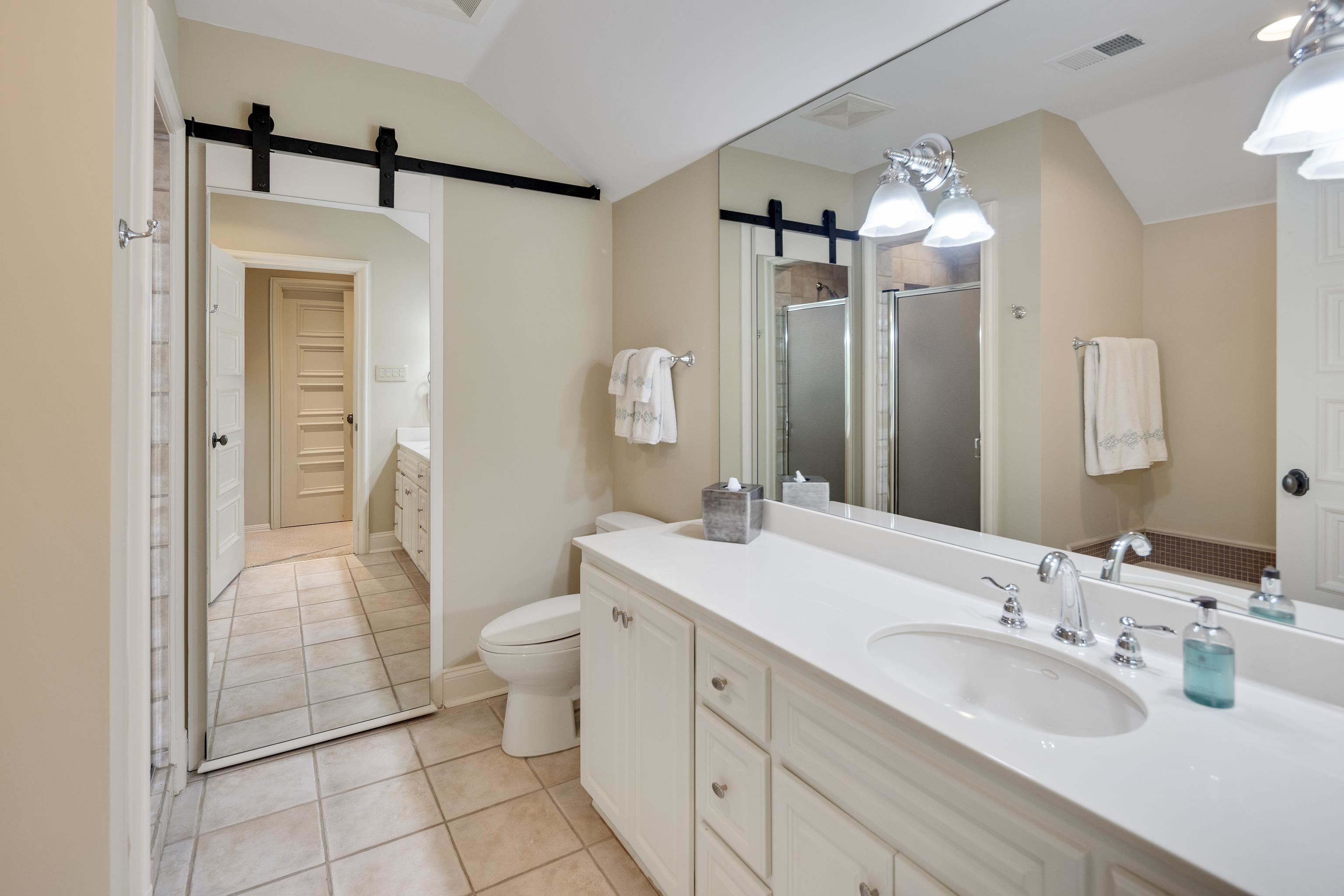 198 CLOISTER GREEN CV