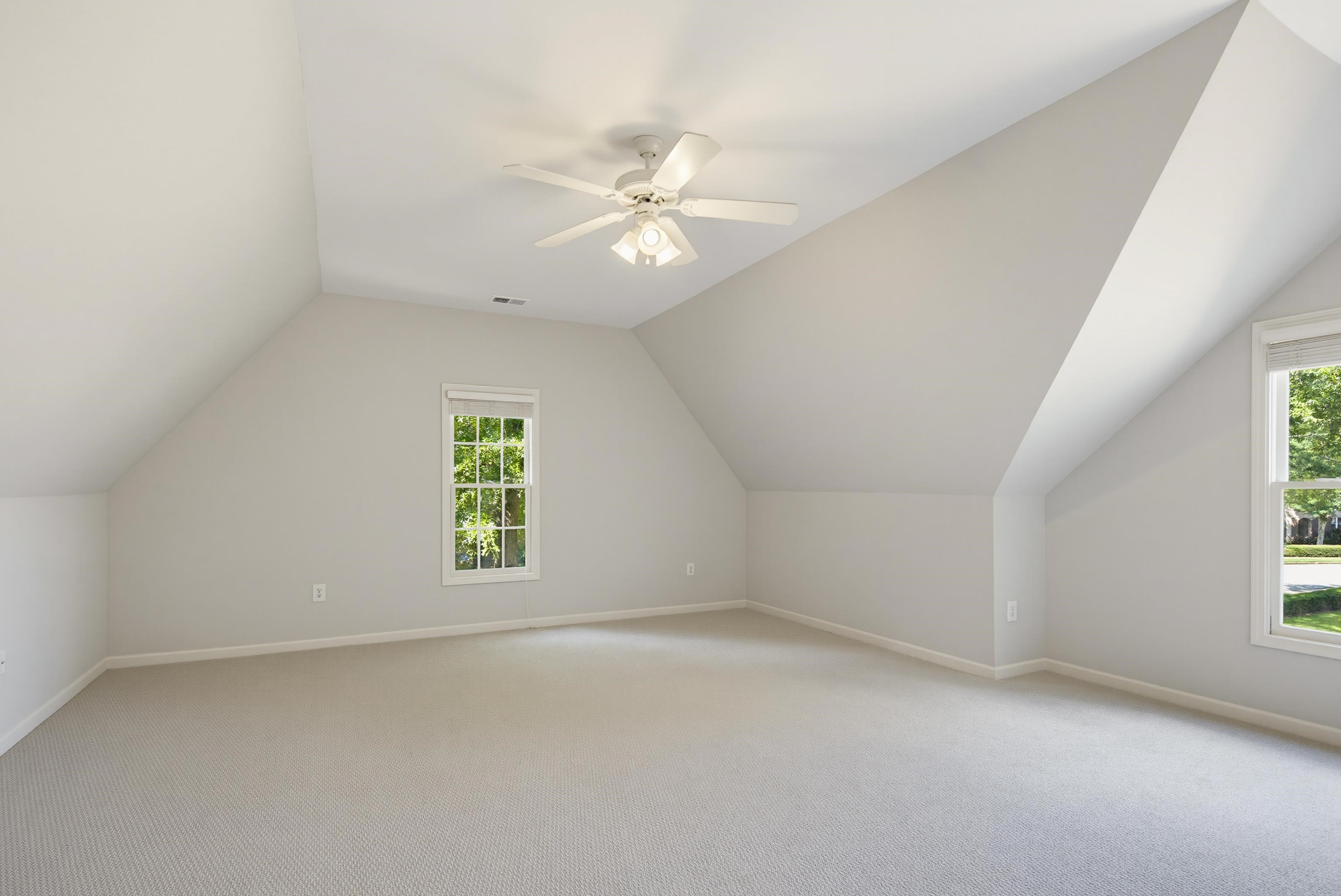 1817 LILES LN