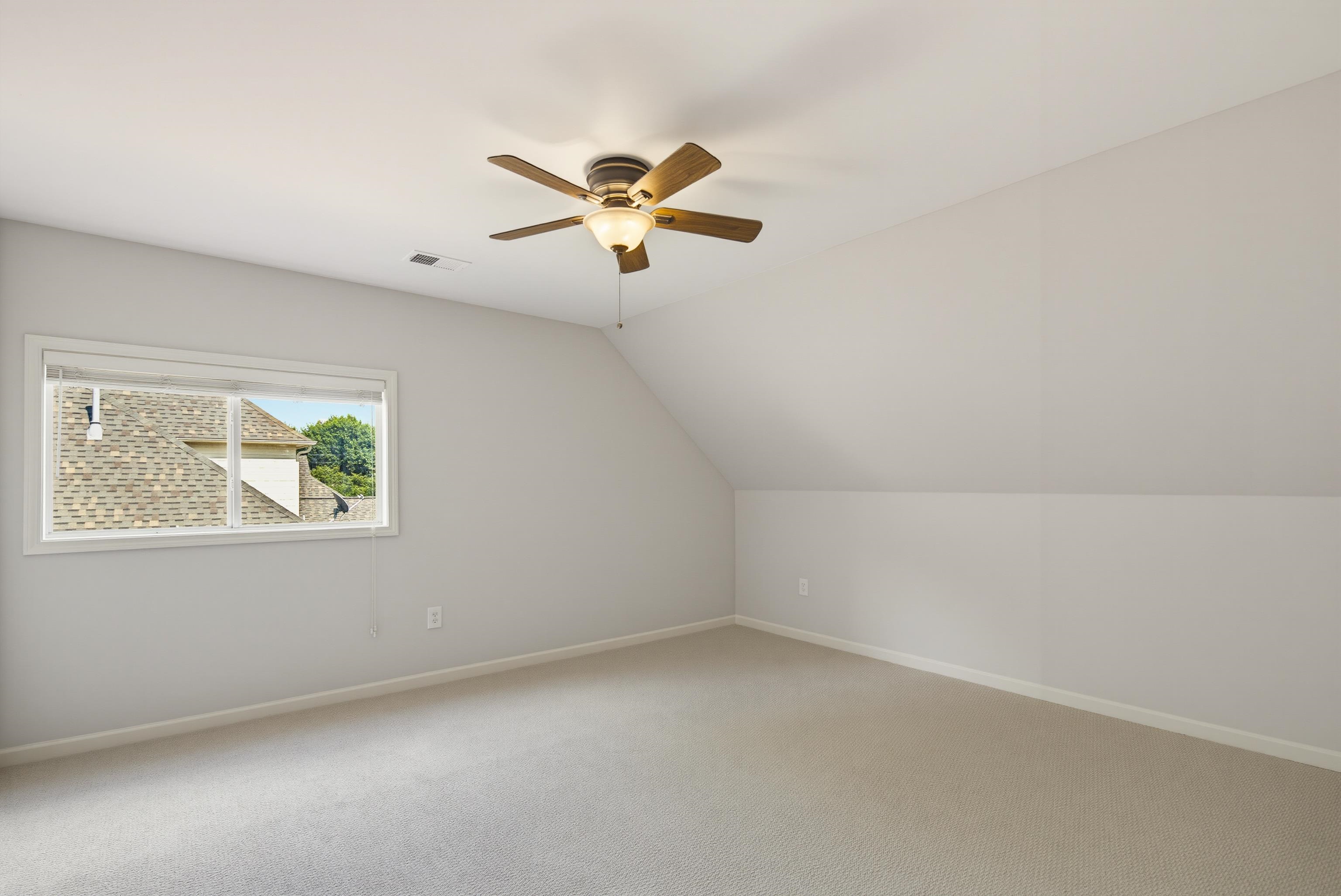 1817 LILES LN