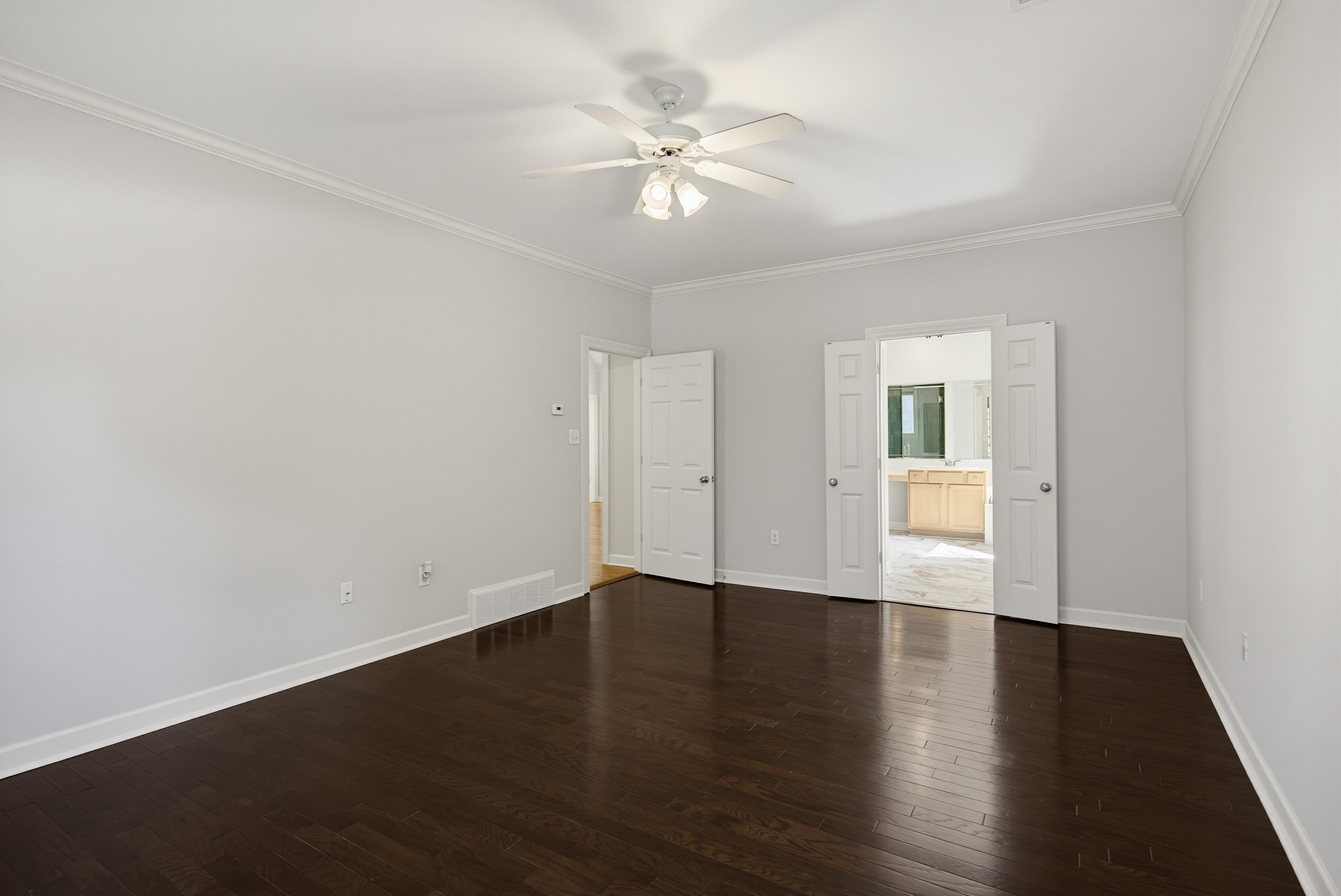 1817 LILES LN