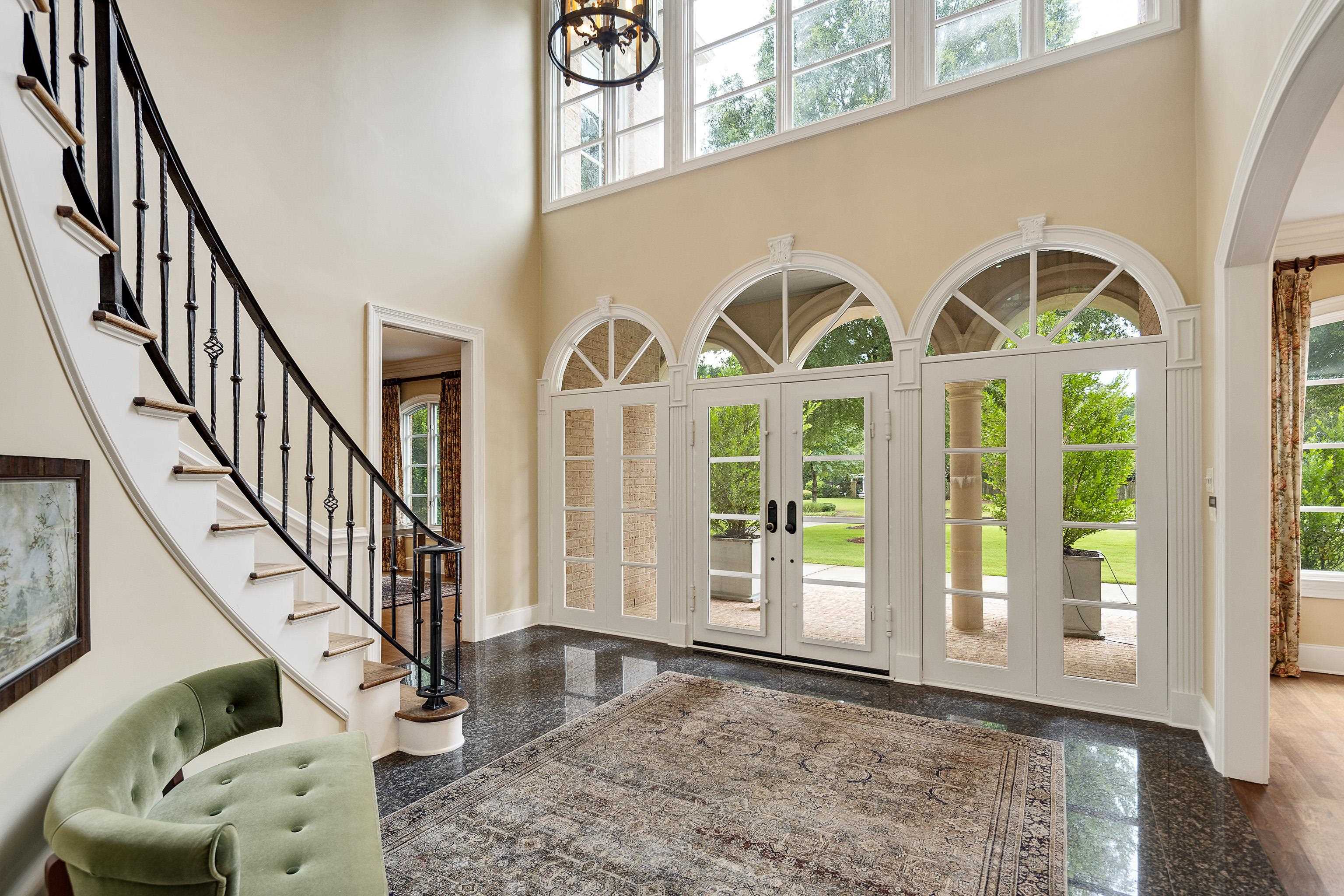 2720 CALKINS RD