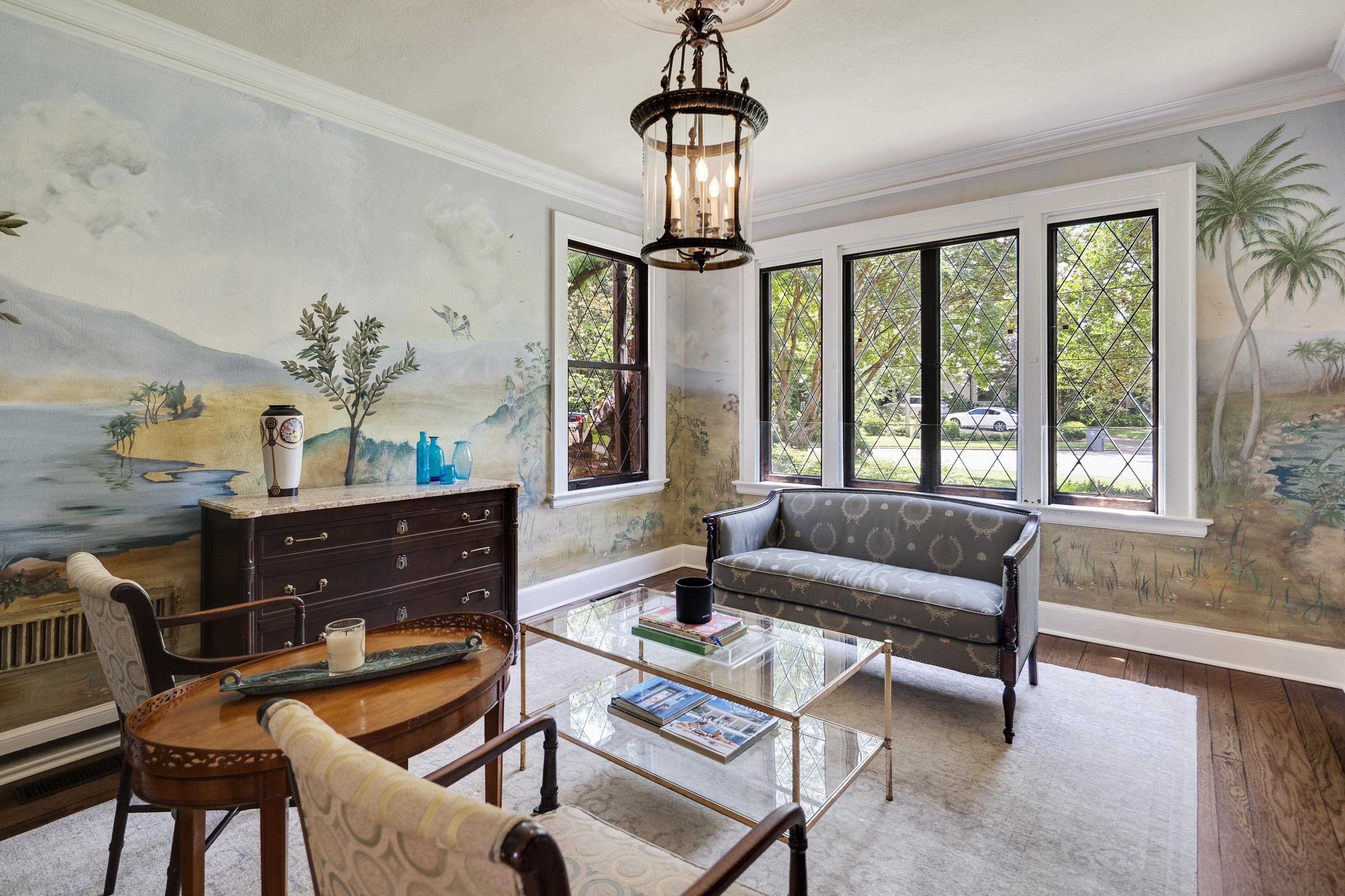 226 W GOODWYN ST
