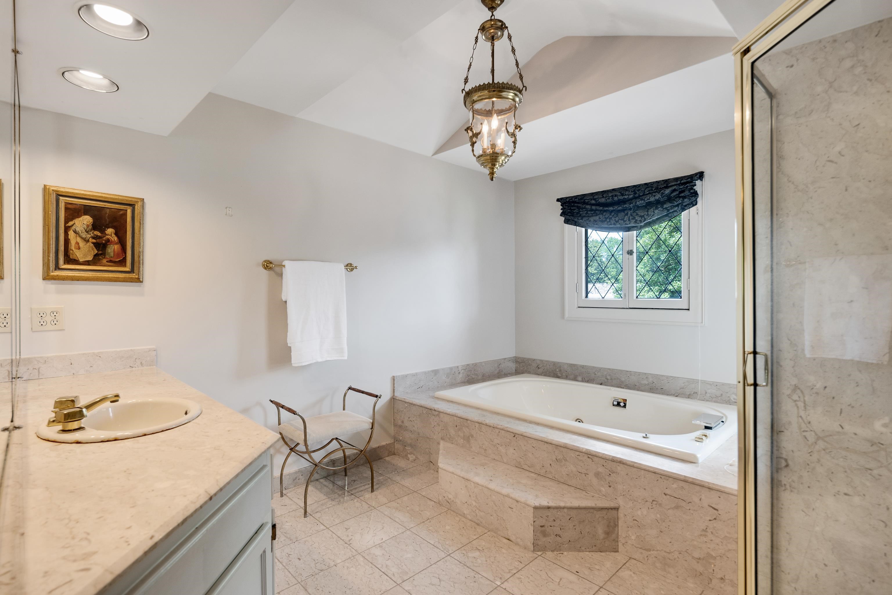226 W GOODWYN ST