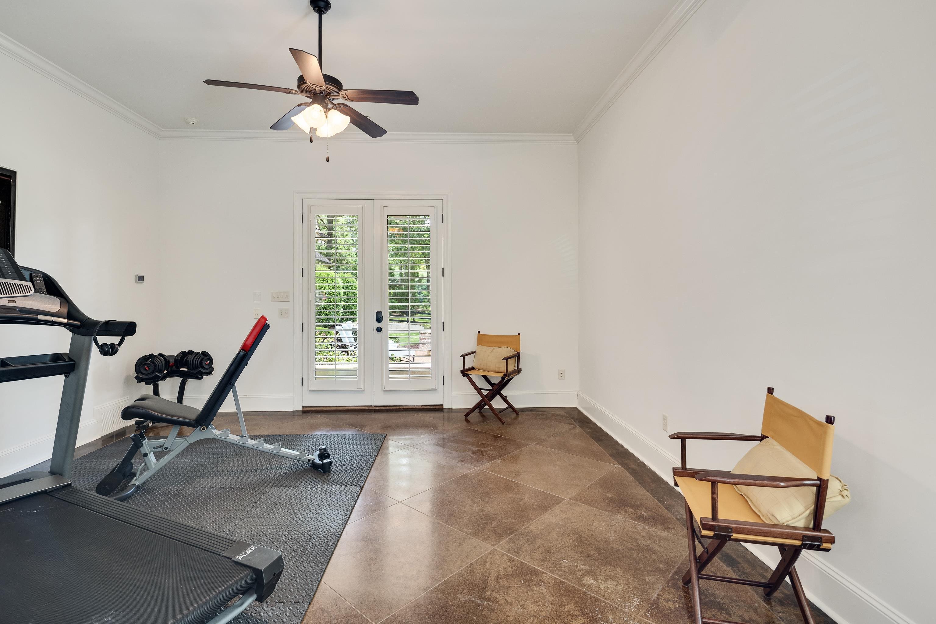 70 GREENBRIER LAKES CV