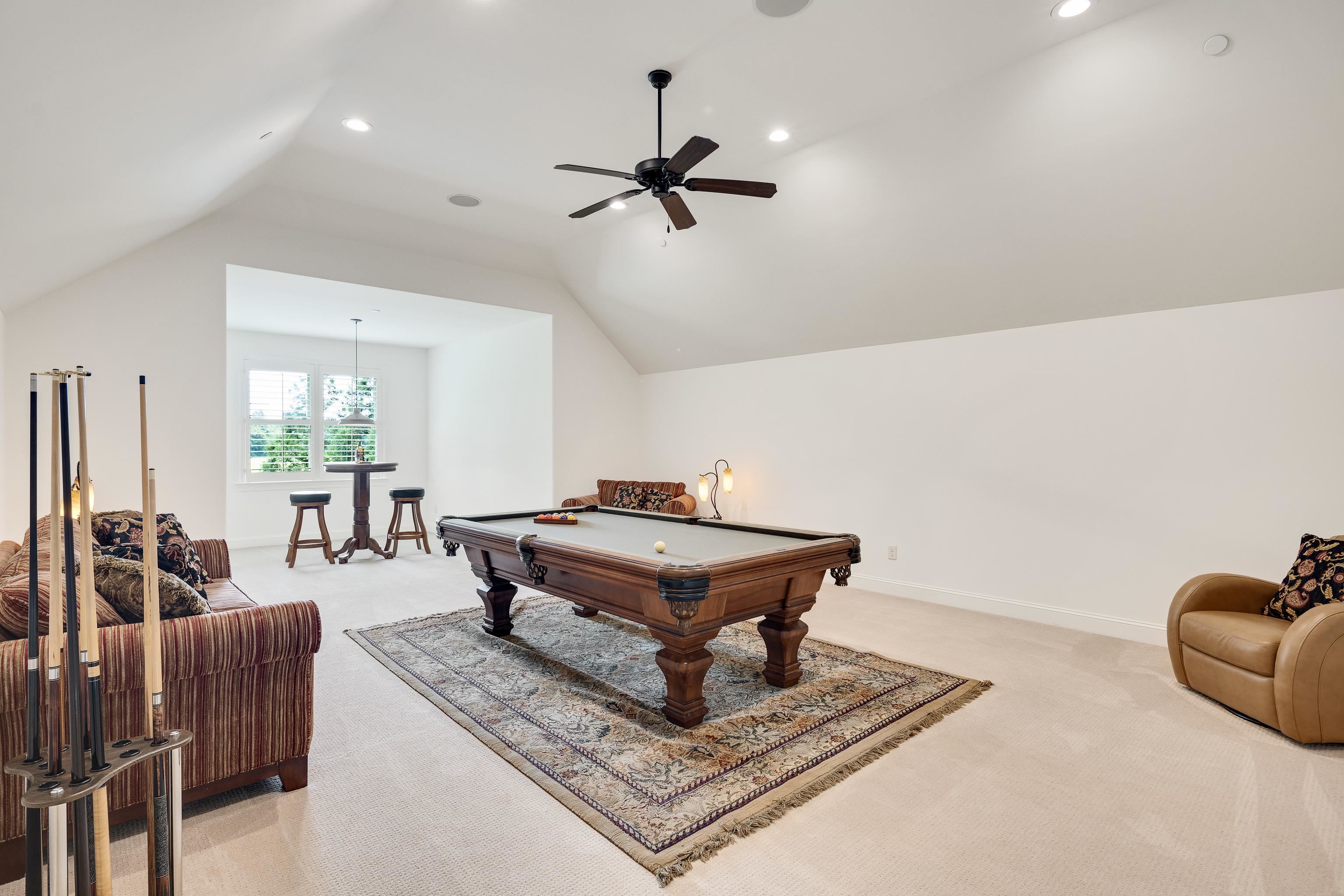 70 GREENBRIER LAKES CV