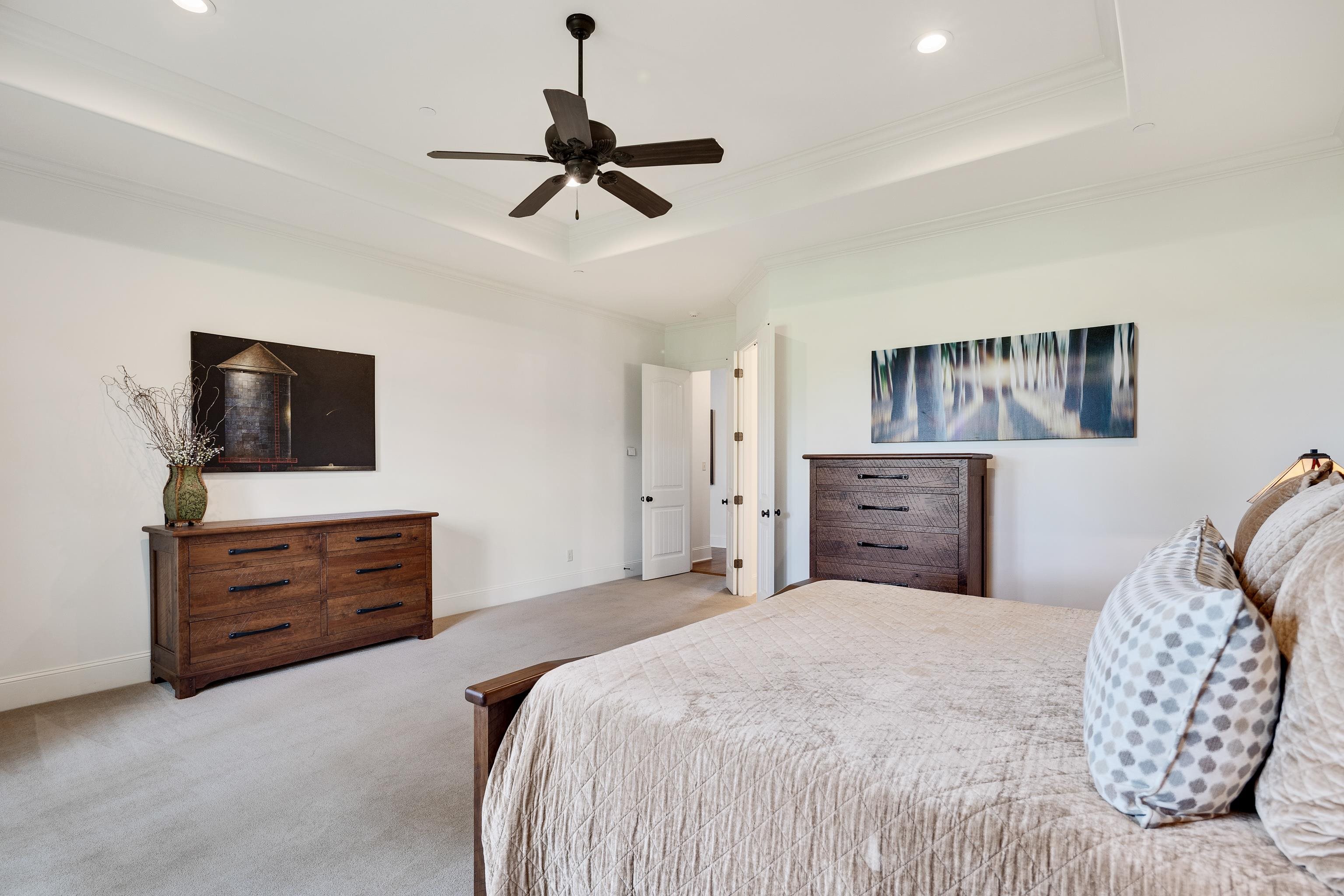 70 GREENBRIER LAKES CV