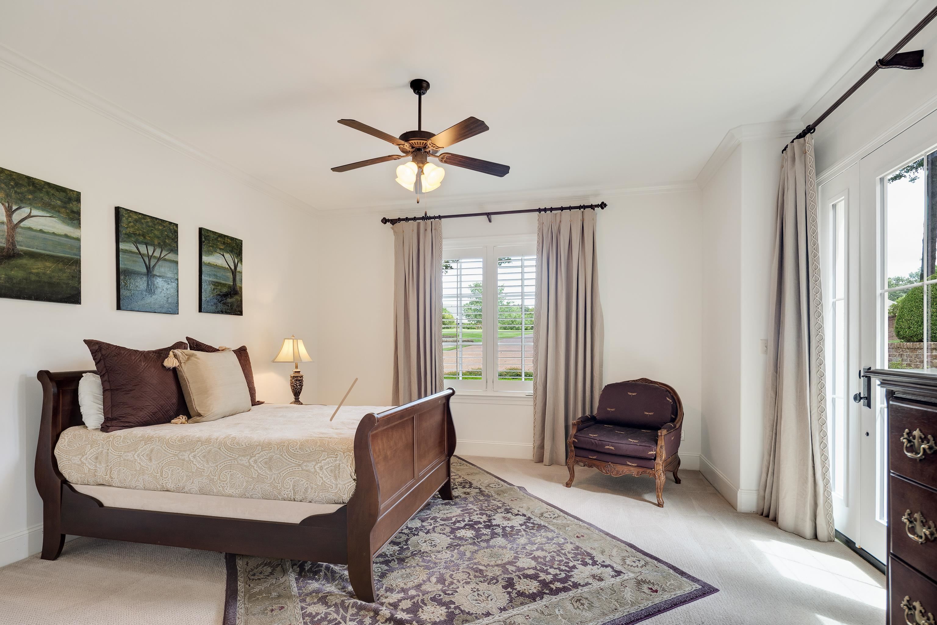 70 GREENBRIER LAKES CV