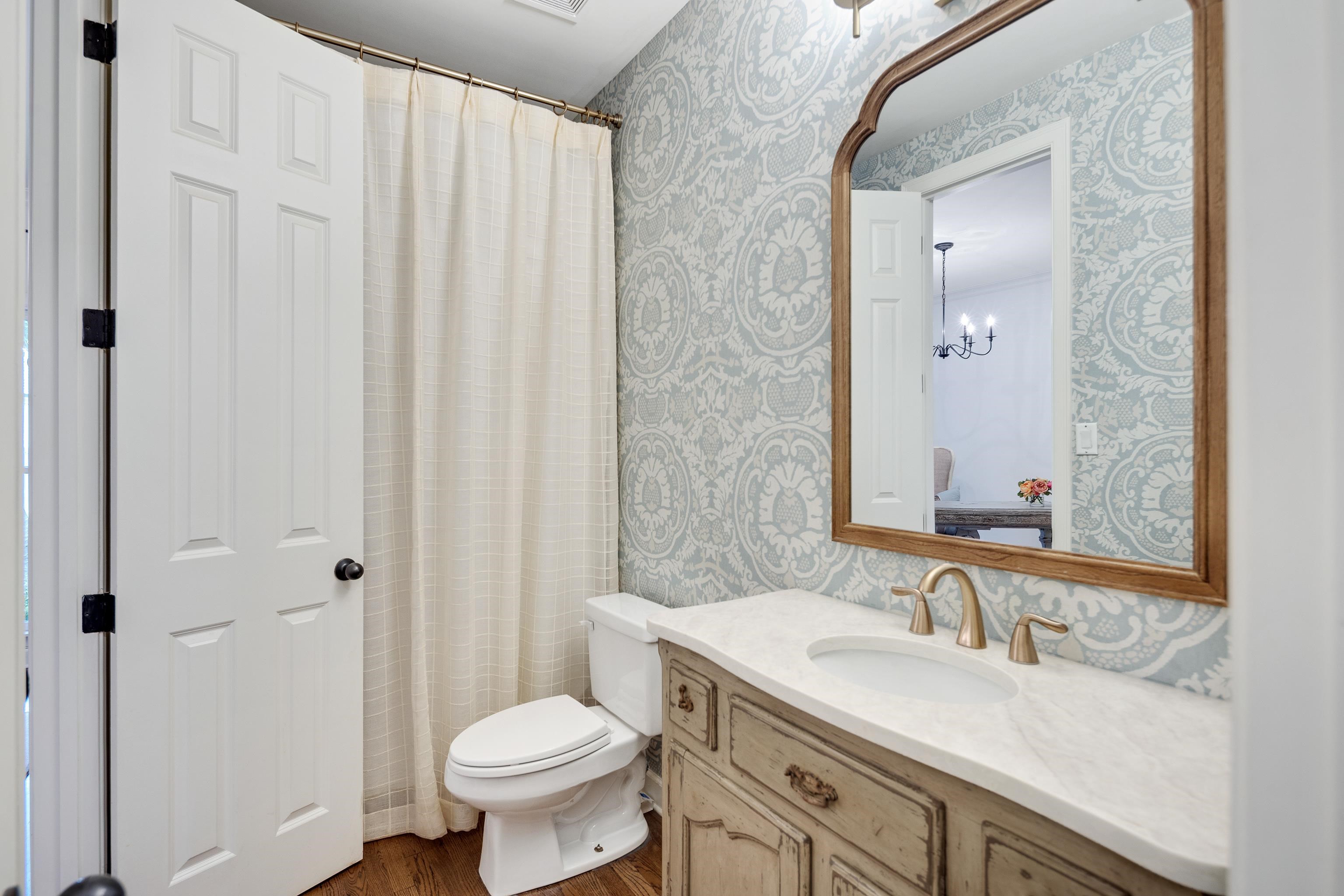 2902 BENTWOOD OAK DR
