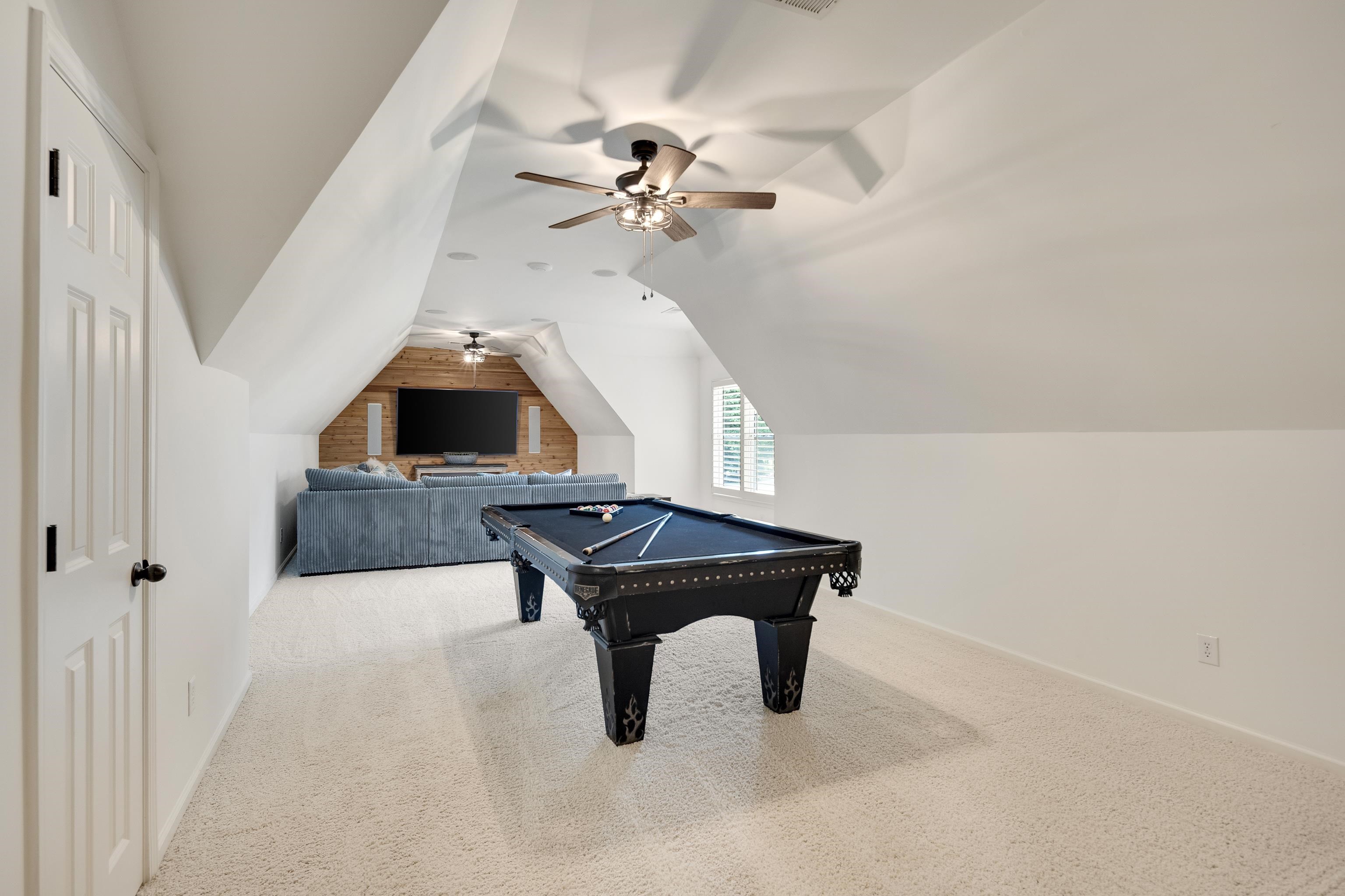 2902 BENTWOOD OAK DR