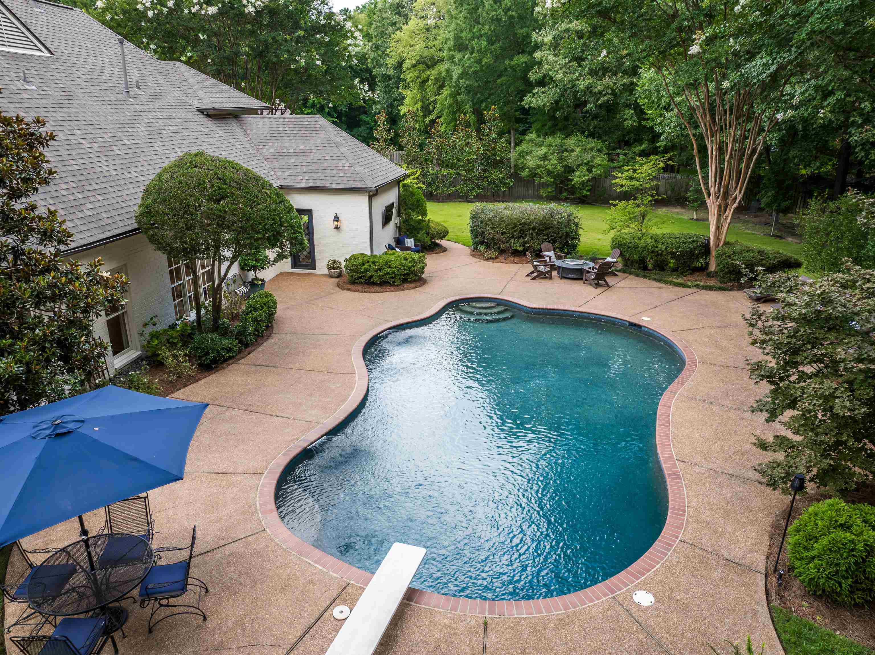 2902 BENTWOOD OAK DR