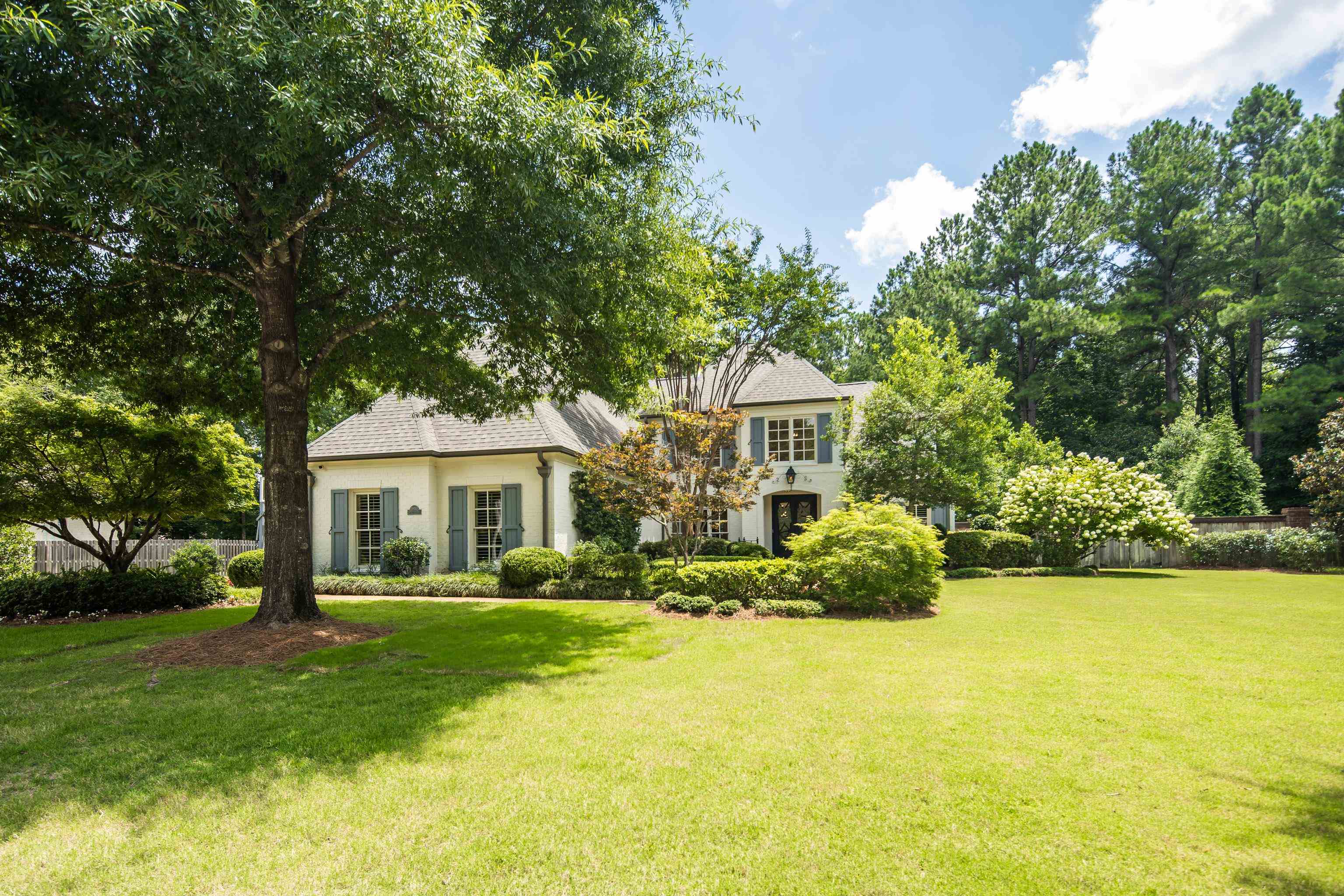 2902 BENTWOOD OAK DR