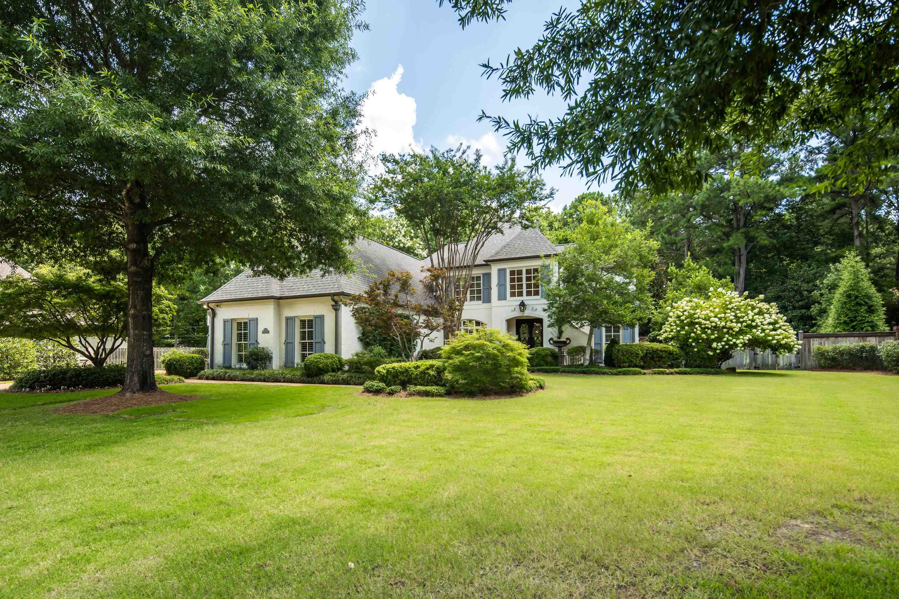 2902 BENTWOOD OAK DR