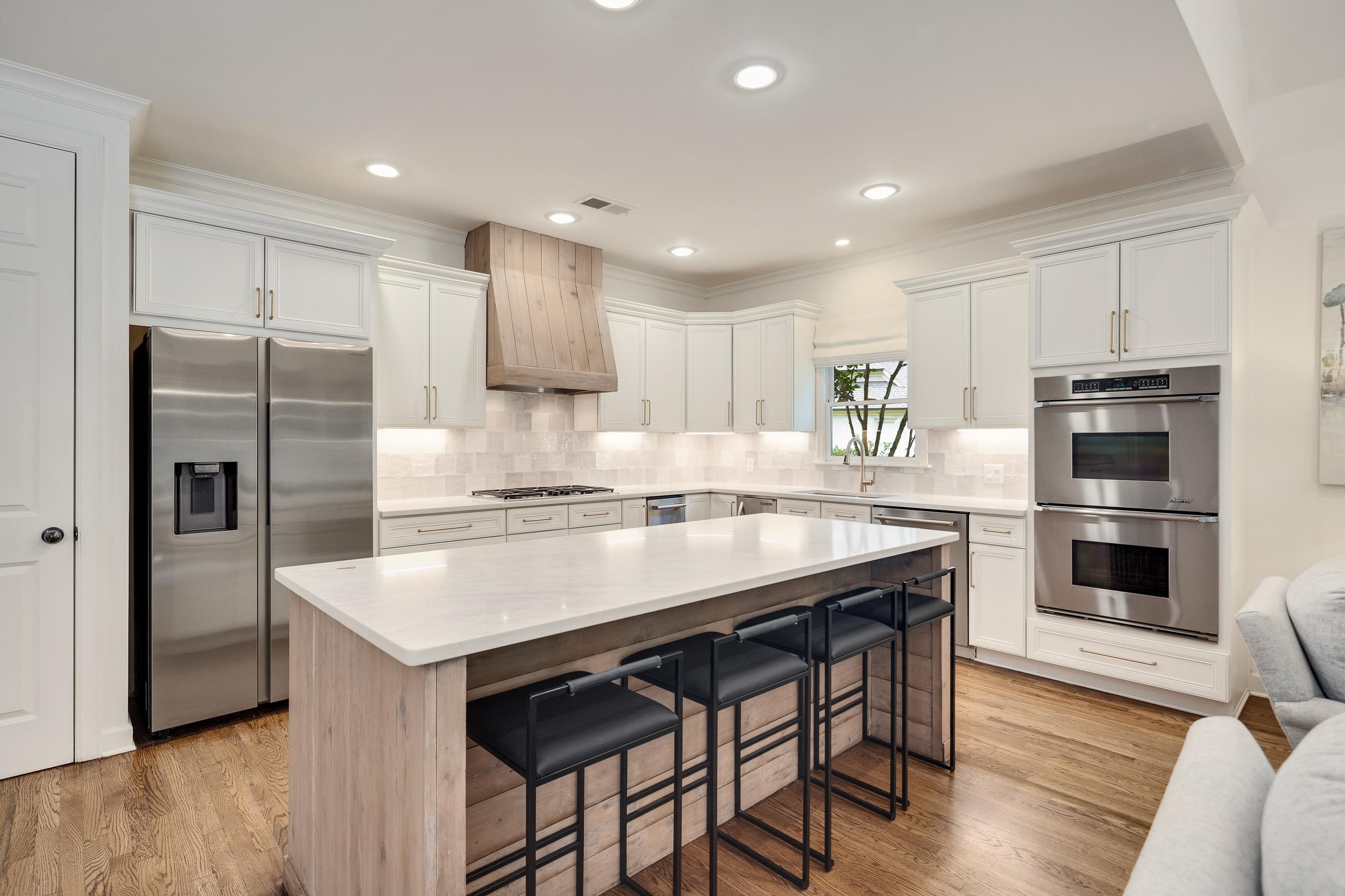 2902 BENTWOOD OAK DR