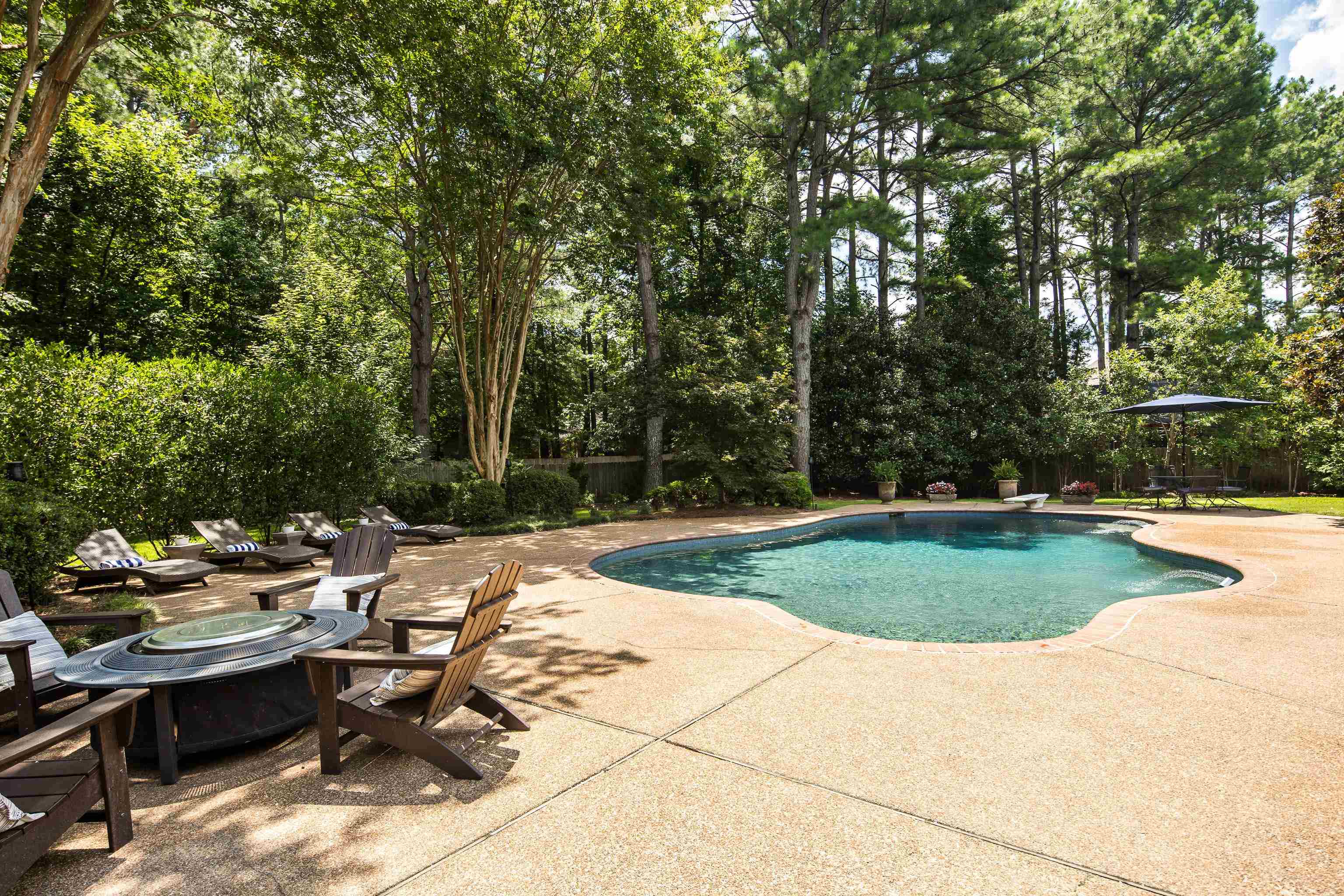2902 BENTWOOD OAK DR