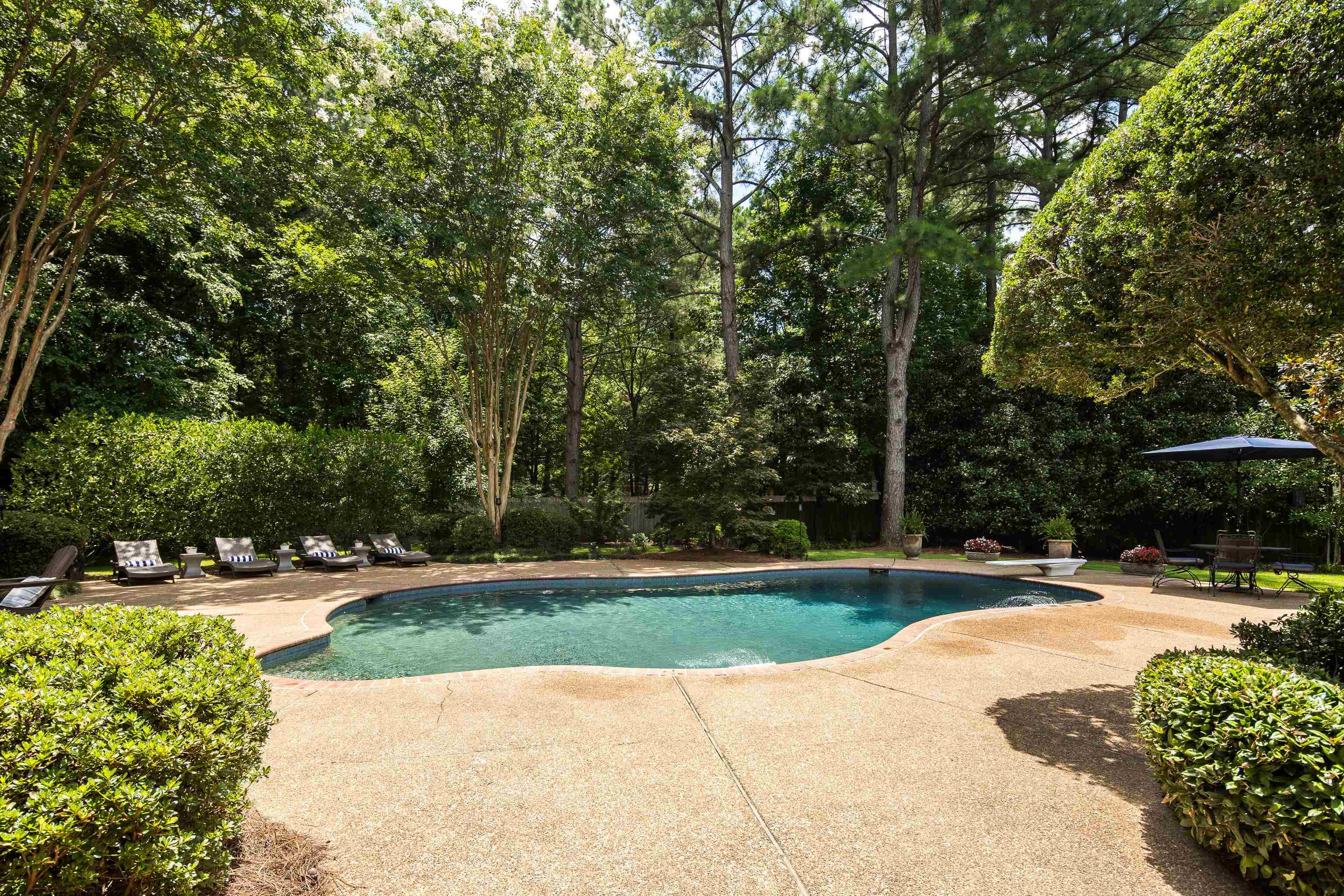 2902 BENTWOOD OAK DR