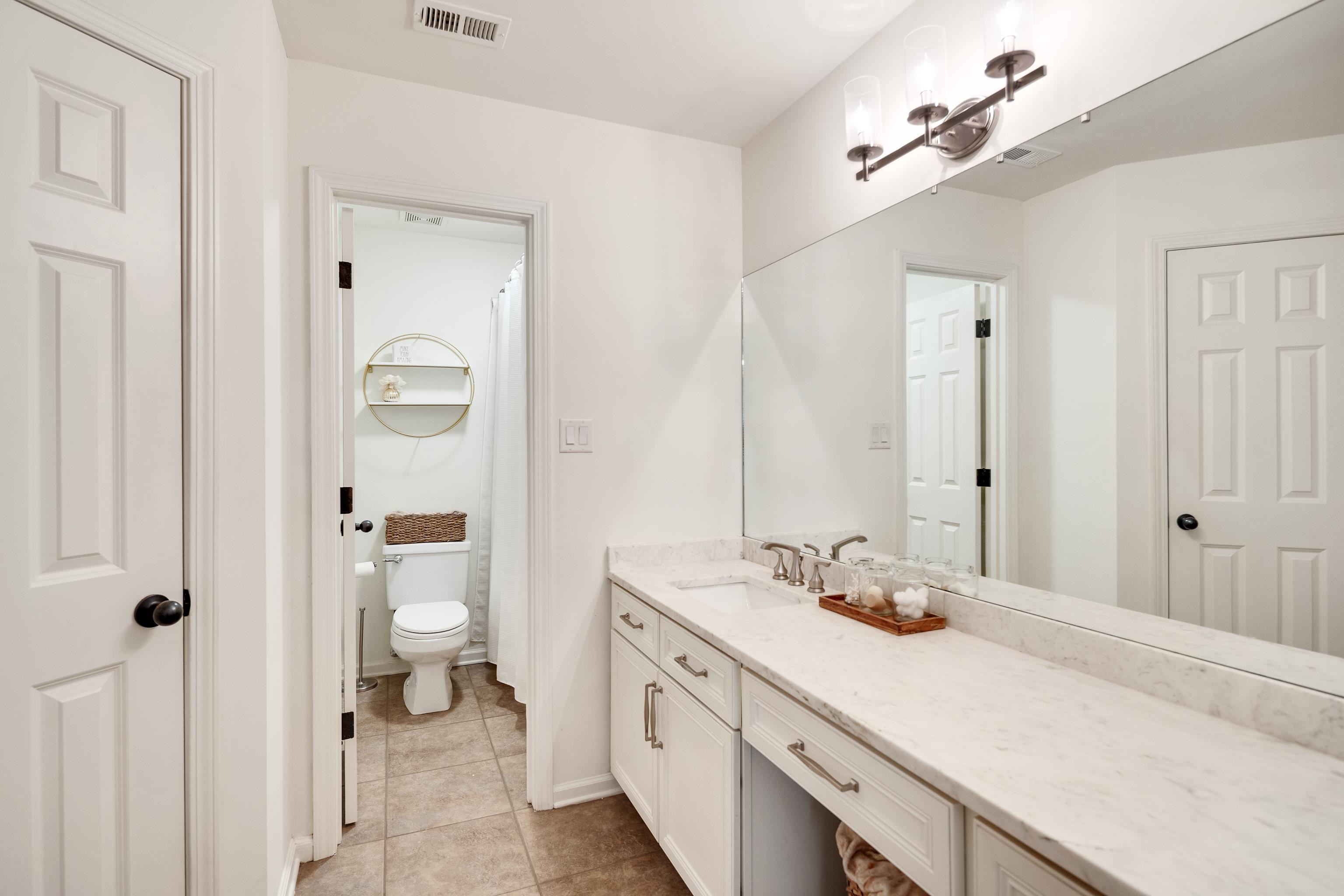 2902 BENTWOOD OAK DR