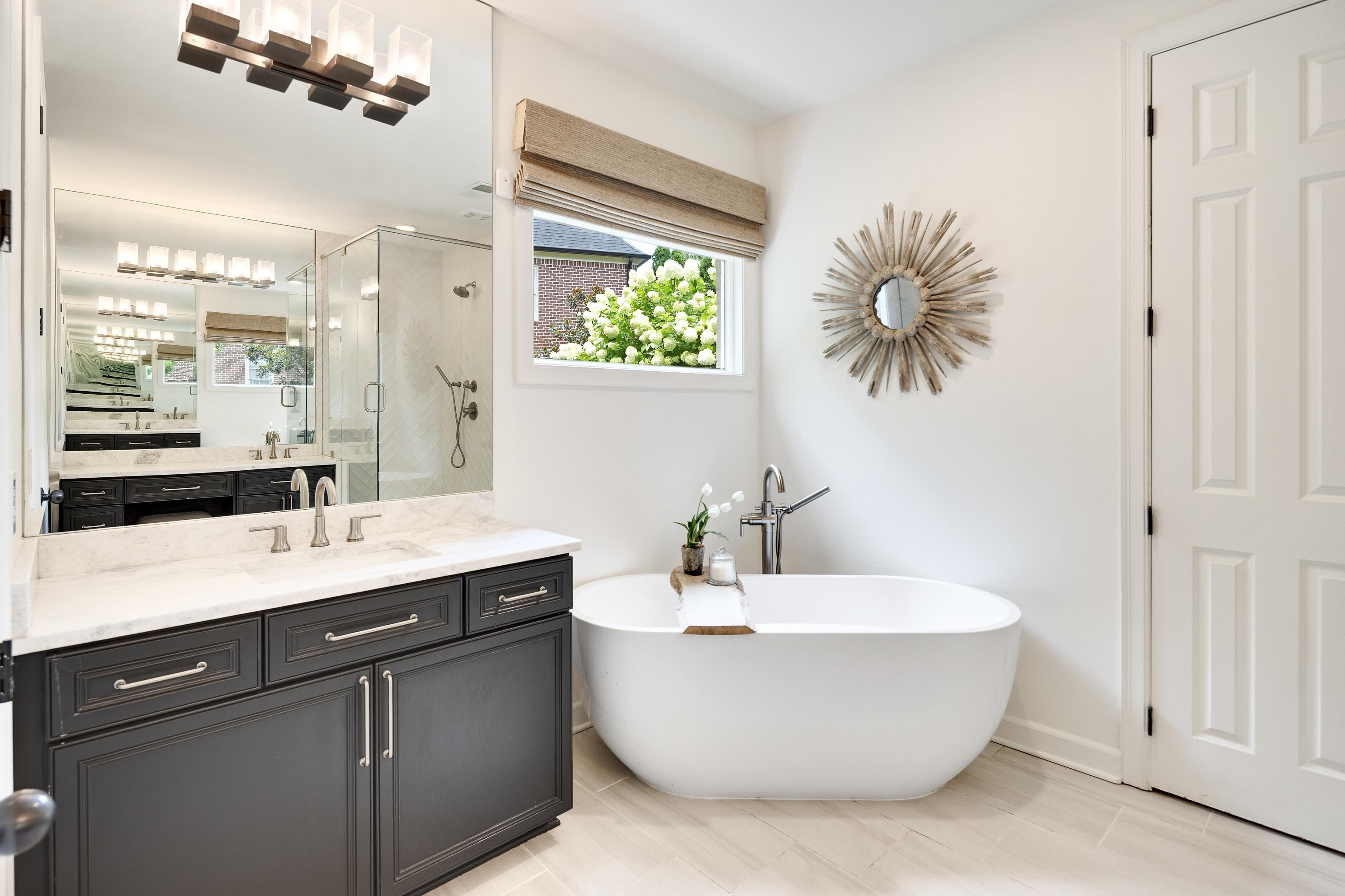 2902 BENTWOOD OAK DR