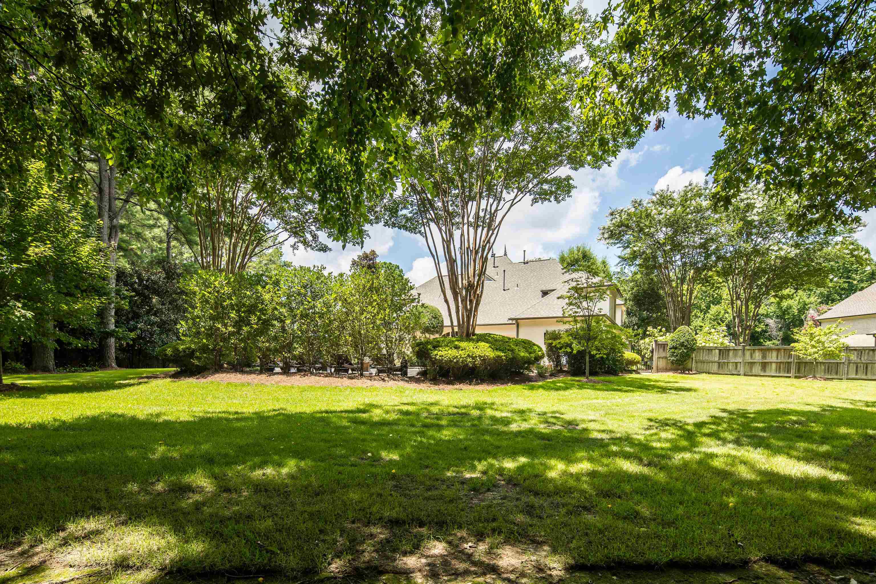 2902 BENTWOOD OAK DR
