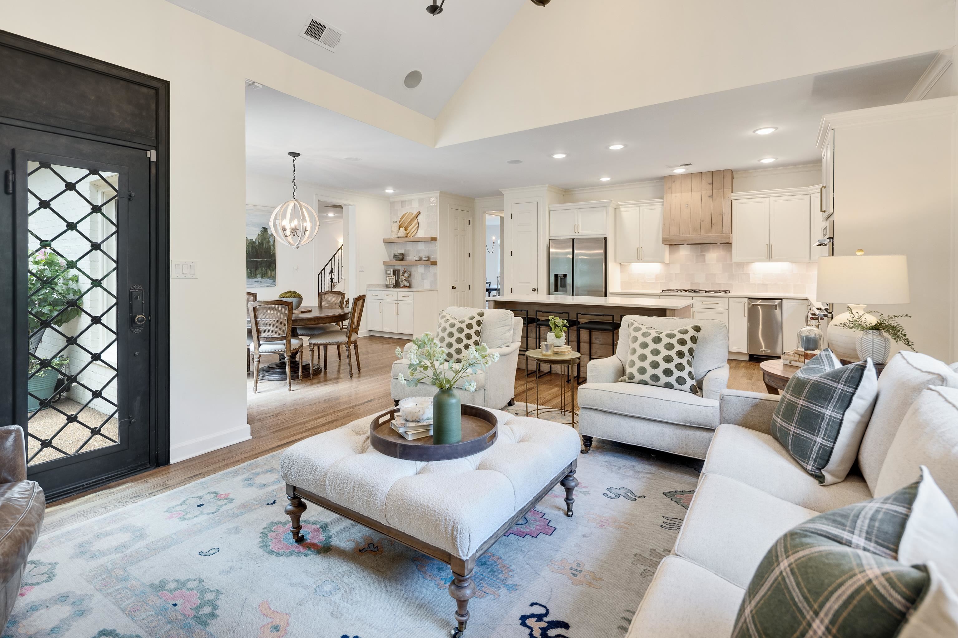 2902 BENTWOOD OAK DR