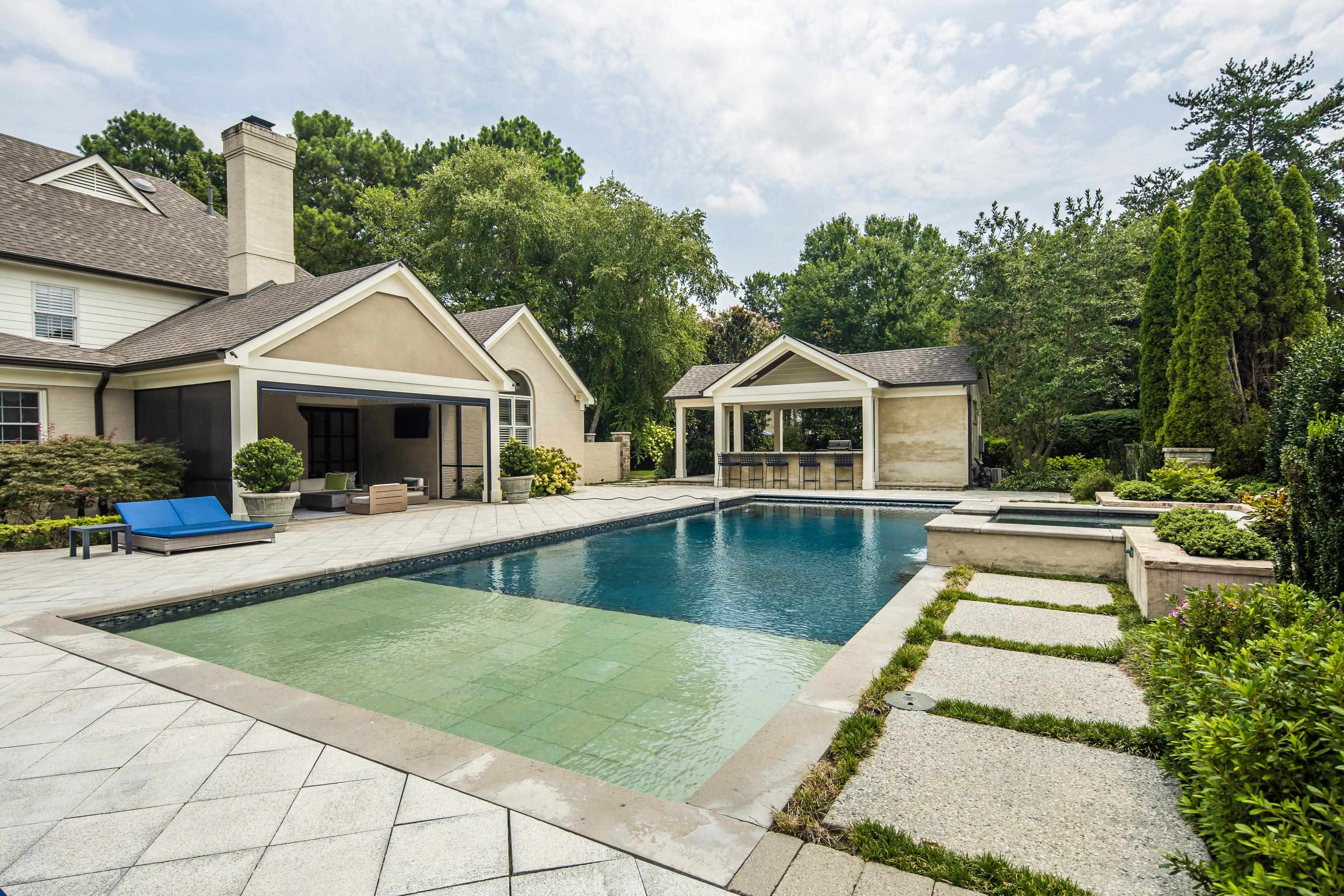 2547 DELMEAD CV