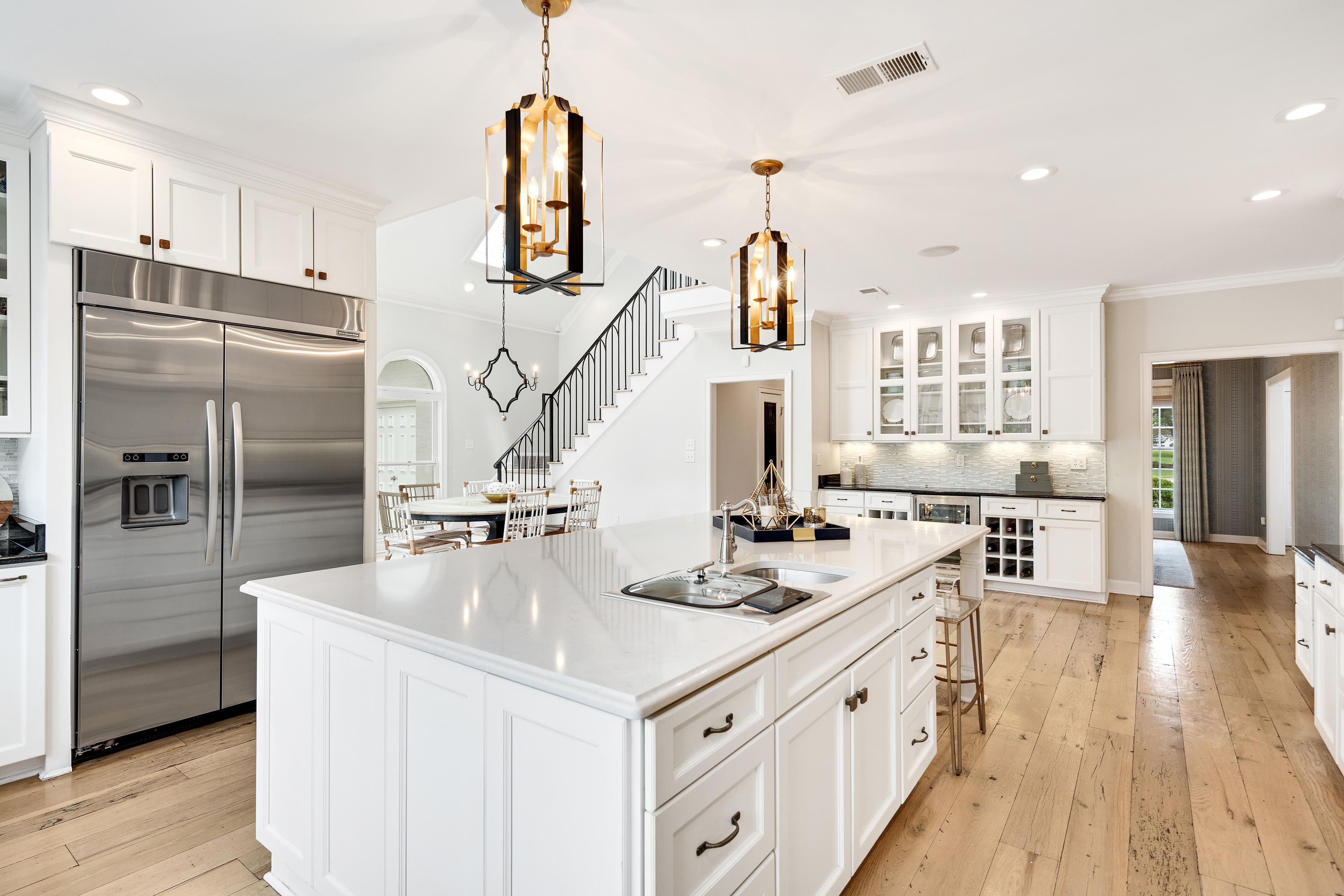 2547 DELMEAD CV