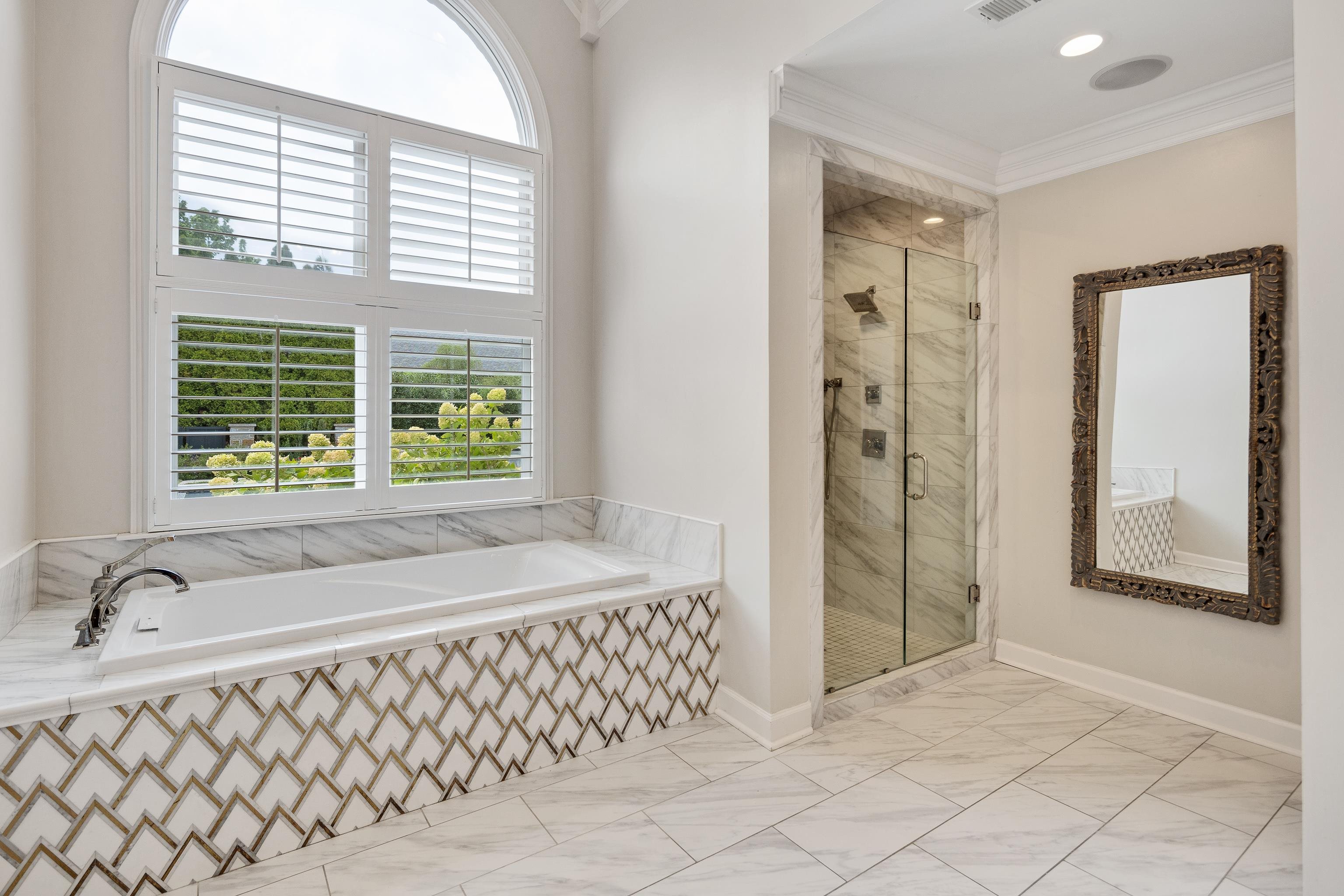 2547 DELMEAD CV