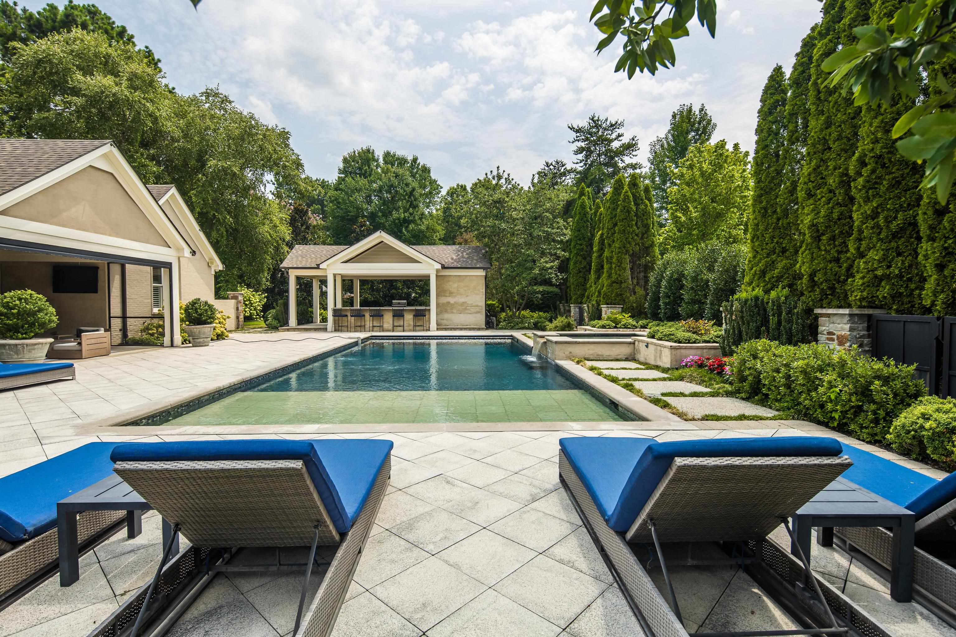 2547 DELMEAD CV