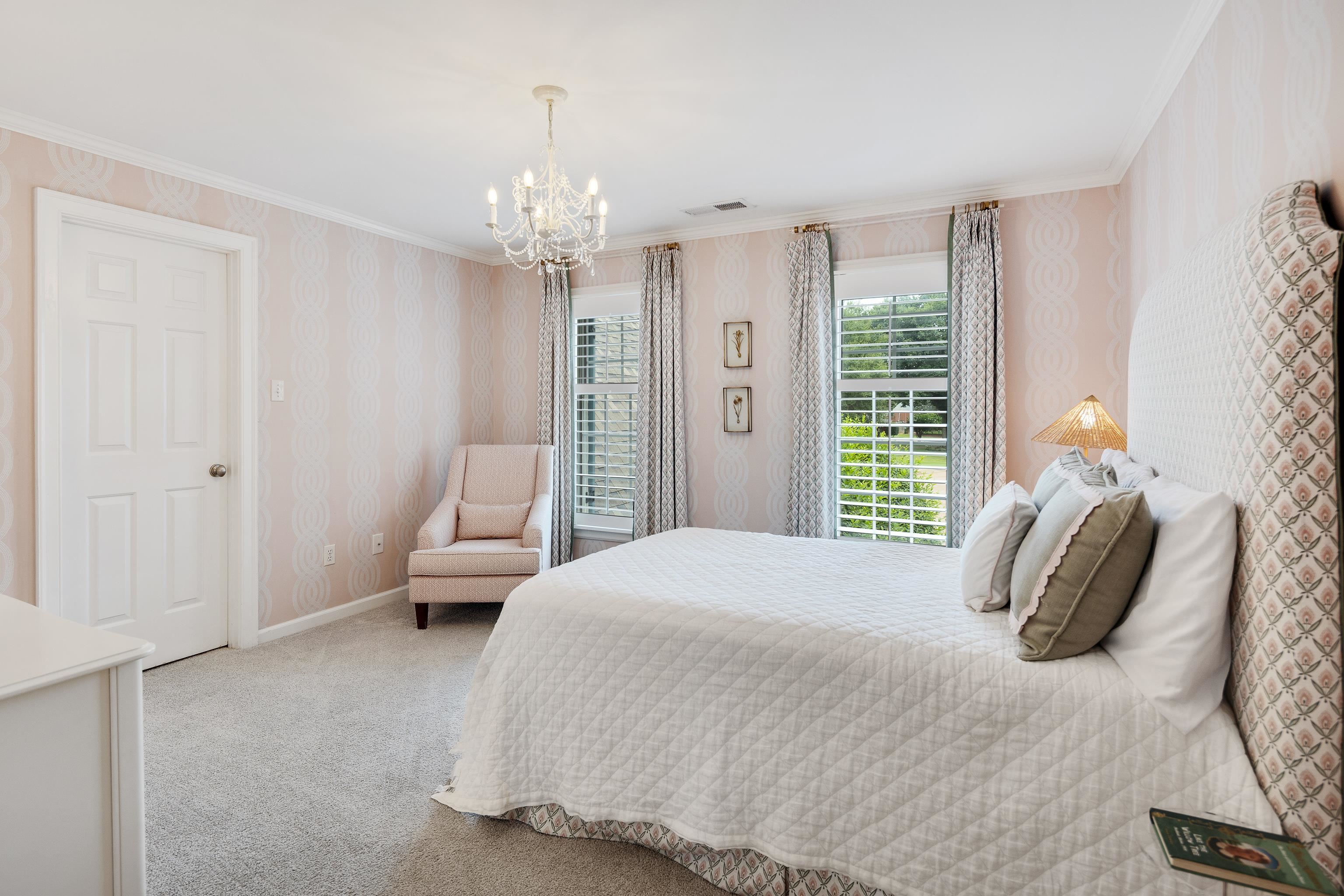 2547 DELMEAD CV