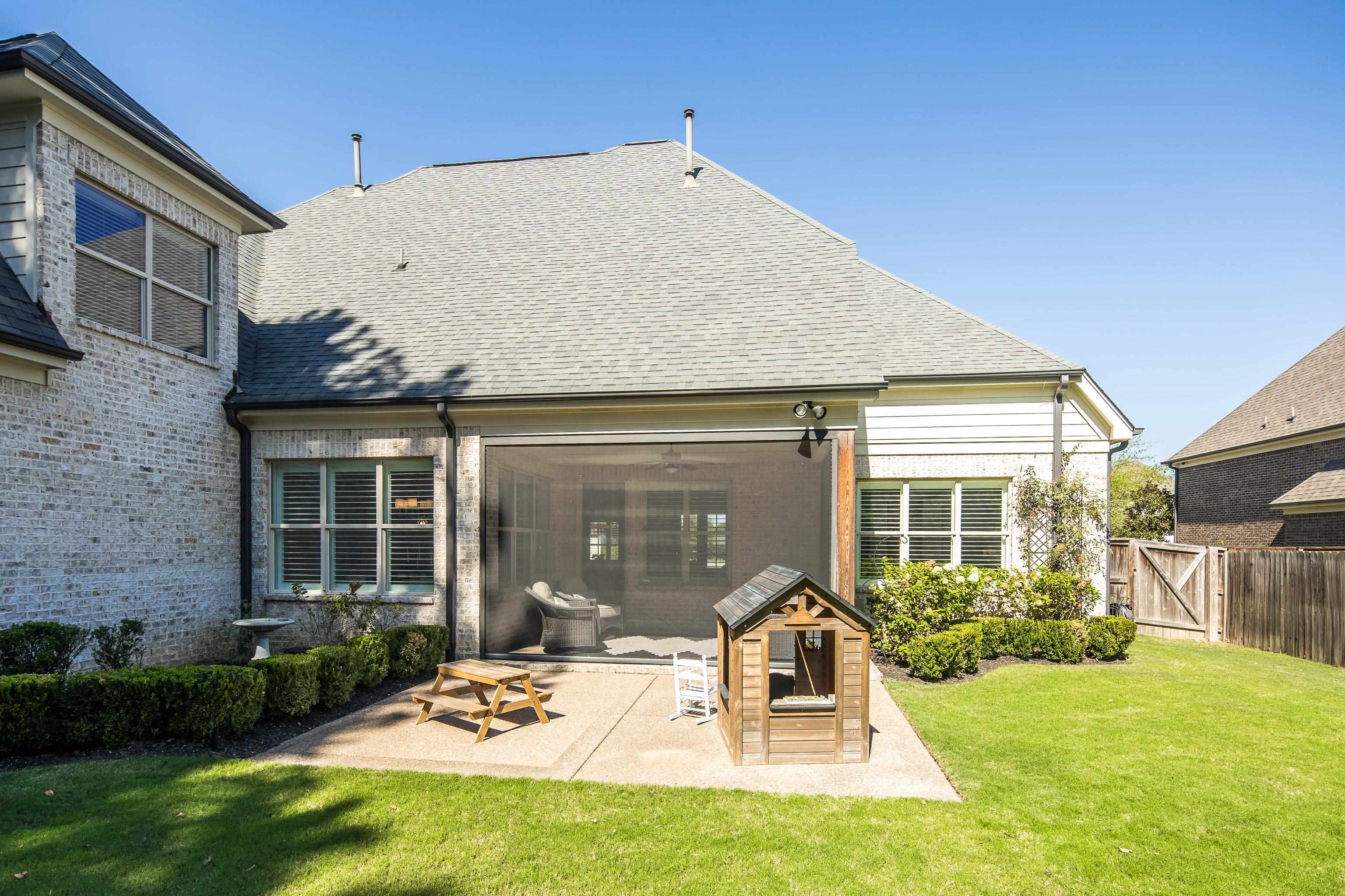 10701 MAGNOLIA PARK CIR S