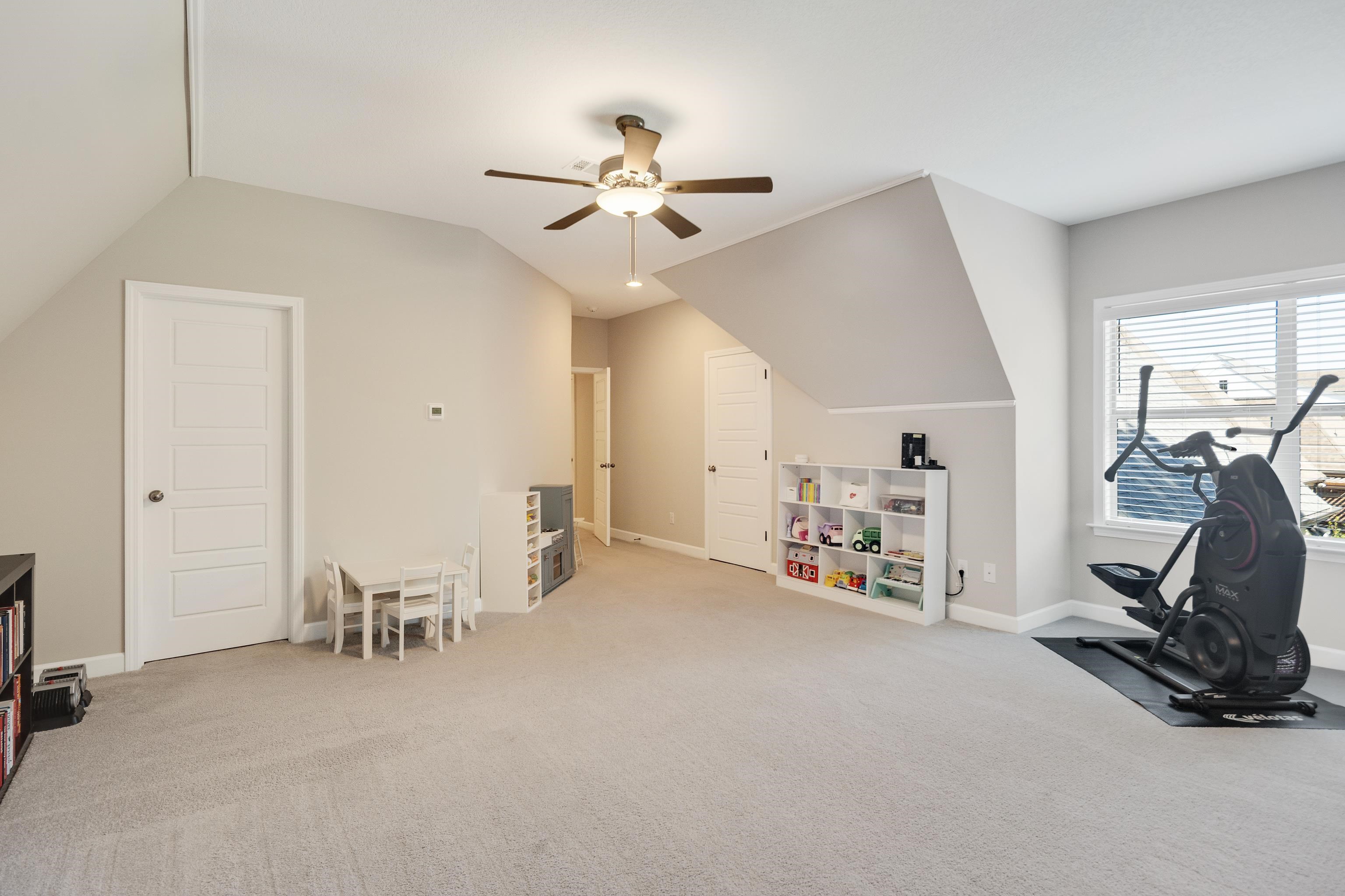 10701 MAGNOLIA PARK CIR S