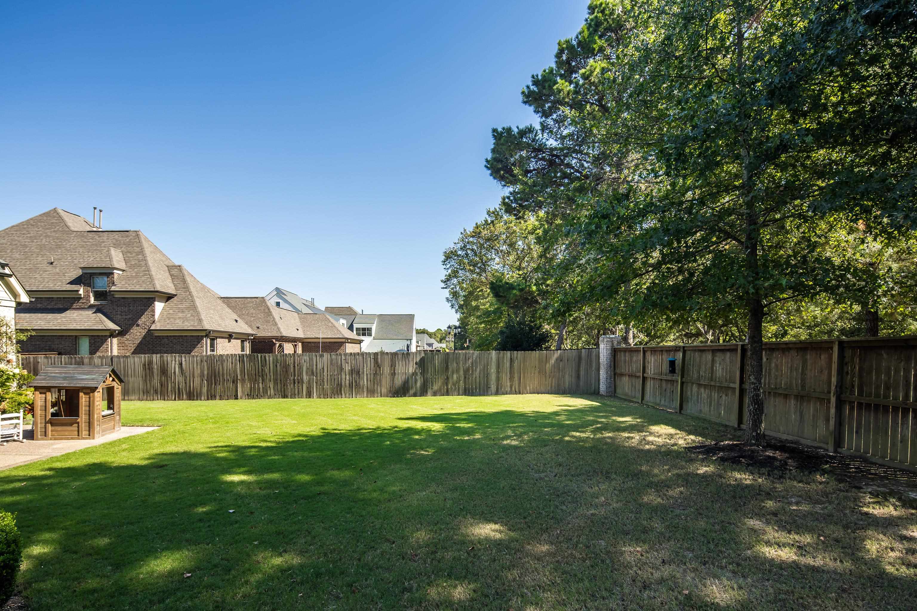 10701 MAGNOLIA PARK CIR S