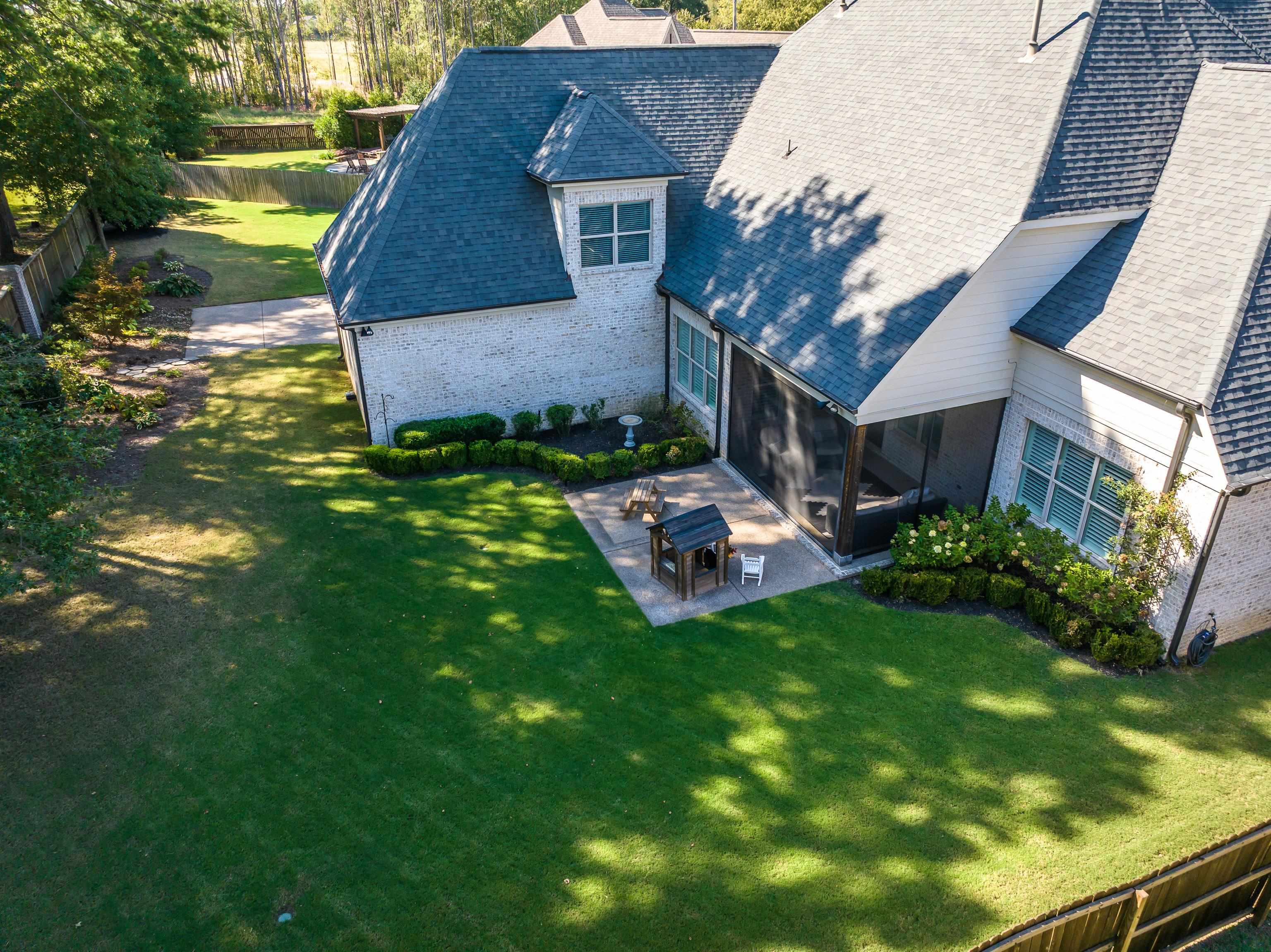 10701 MAGNOLIA PARK CIR S