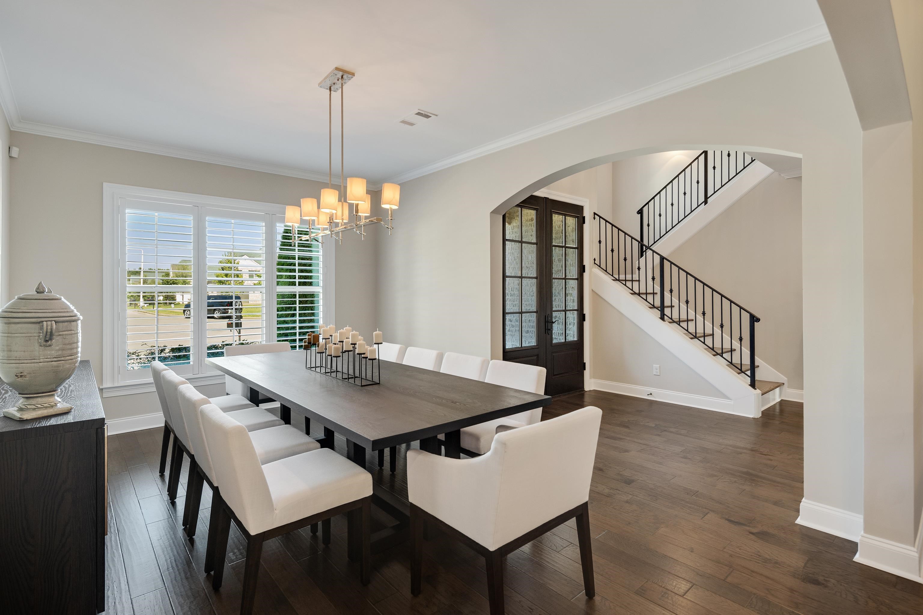 10701 MAGNOLIA PARK CIR S