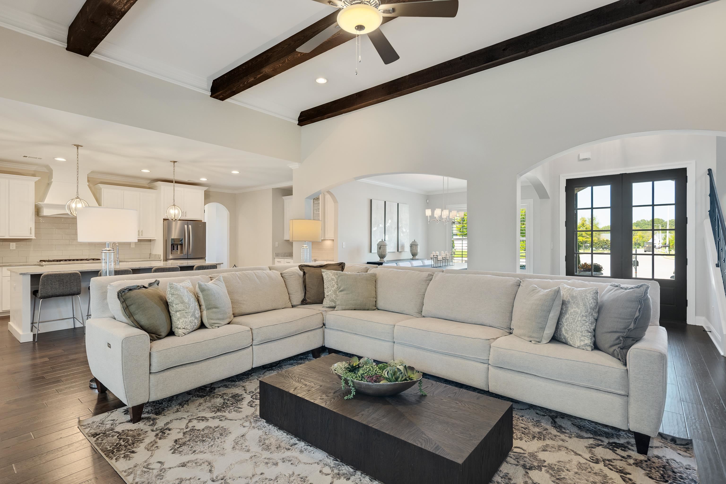 10701 MAGNOLIA PARK CIR S