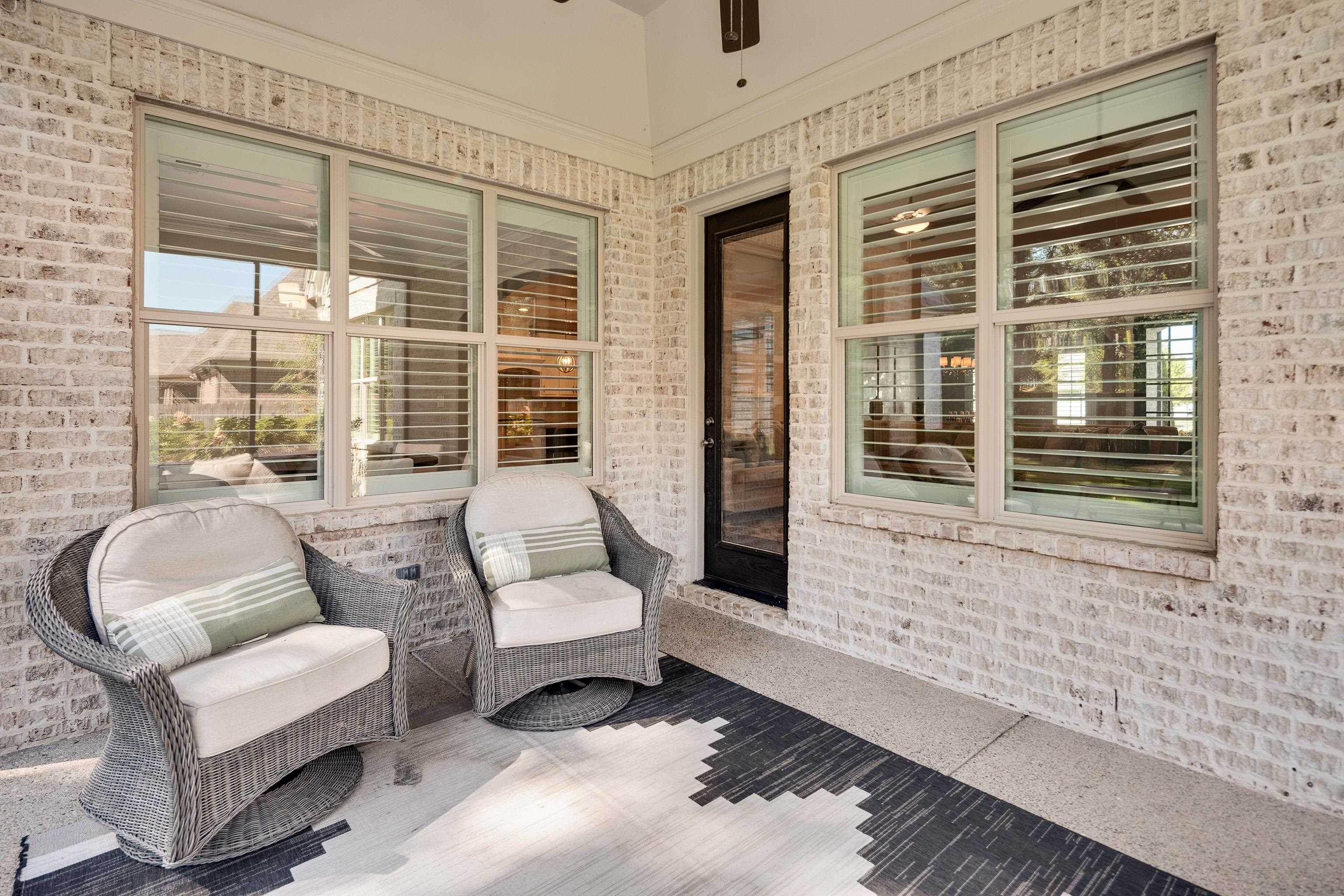 10701 MAGNOLIA PARK CIR S