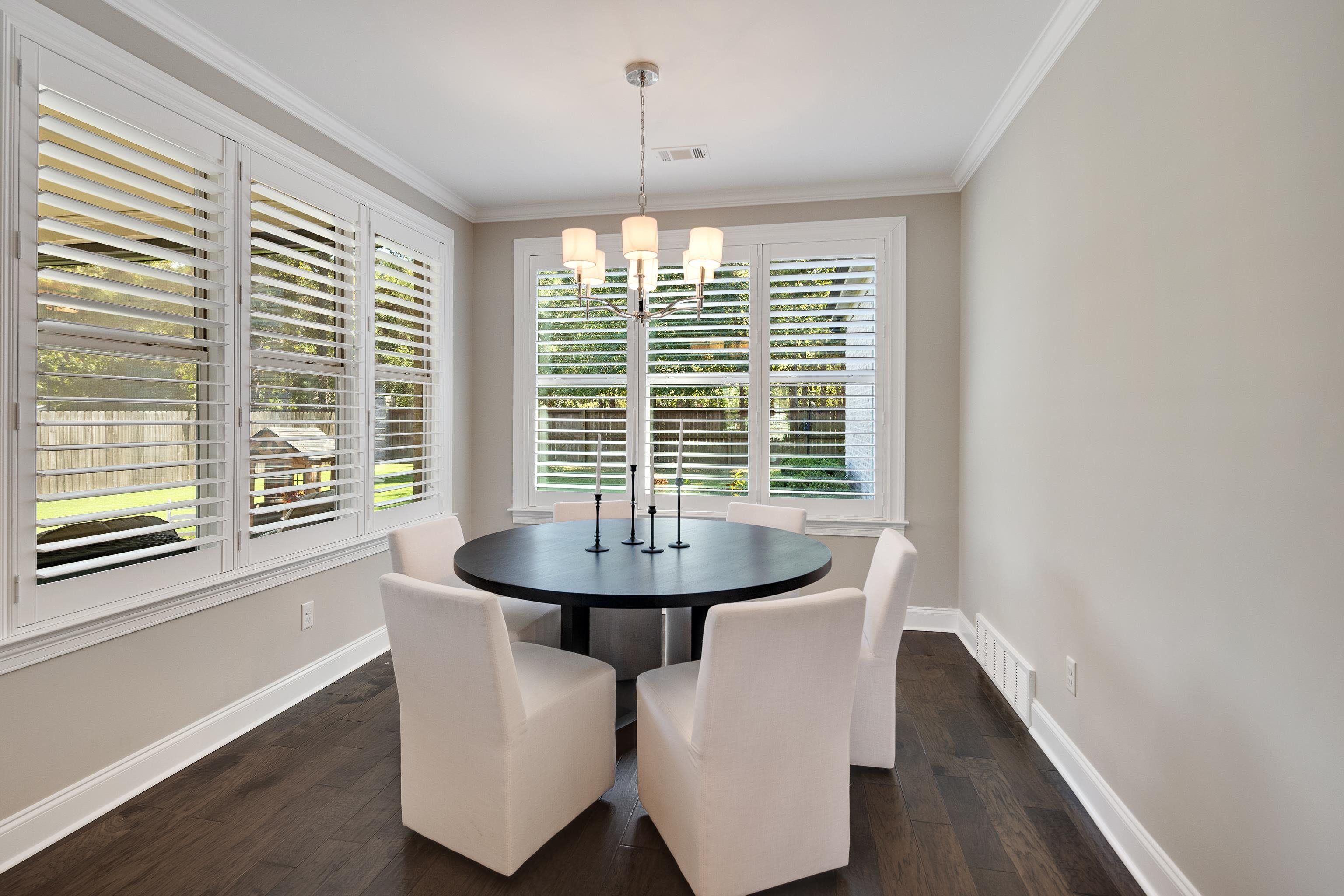 10701 MAGNOLIA PARK CIR S