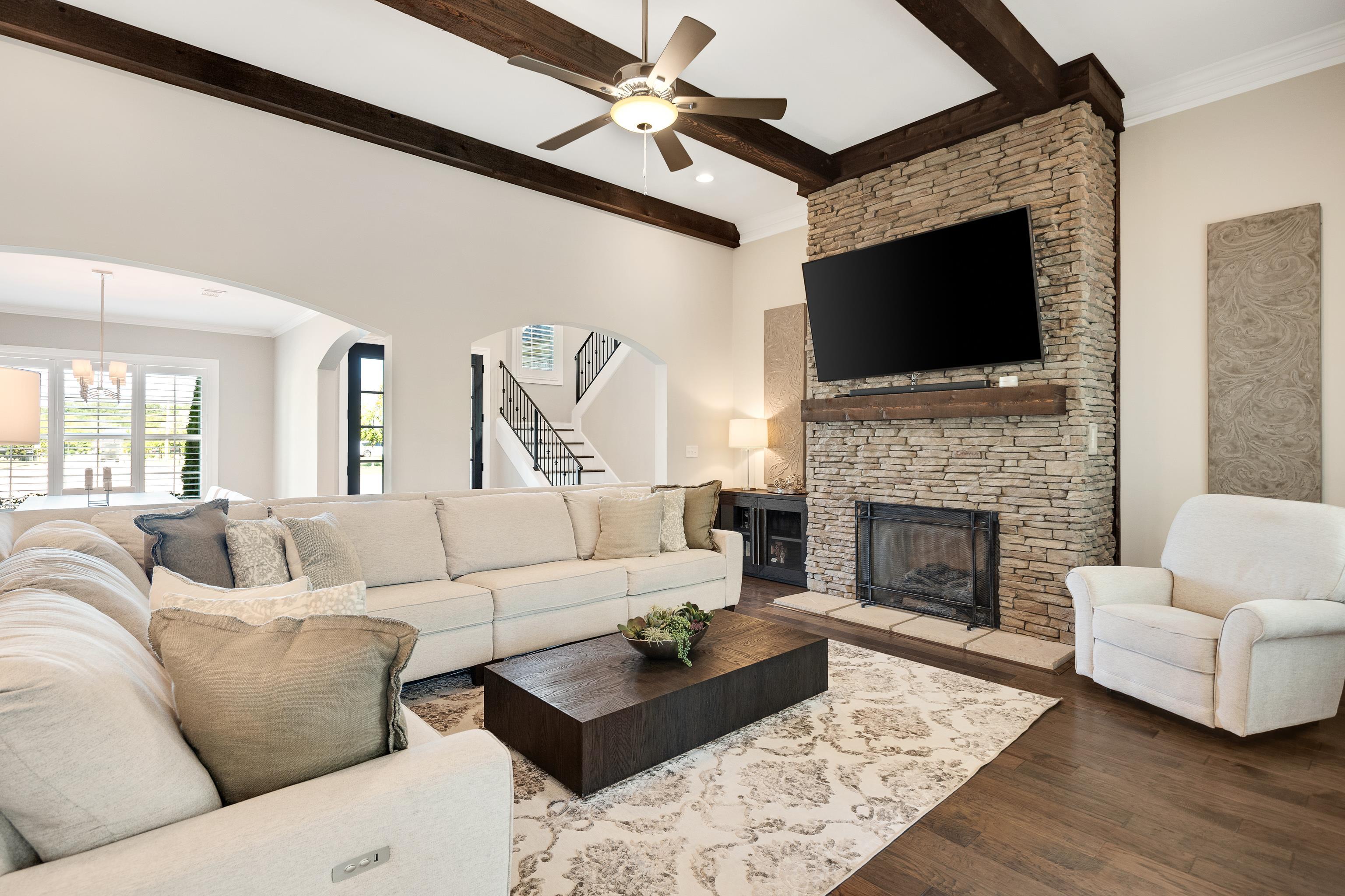 10701 MAGNOLIA PARK CIR S