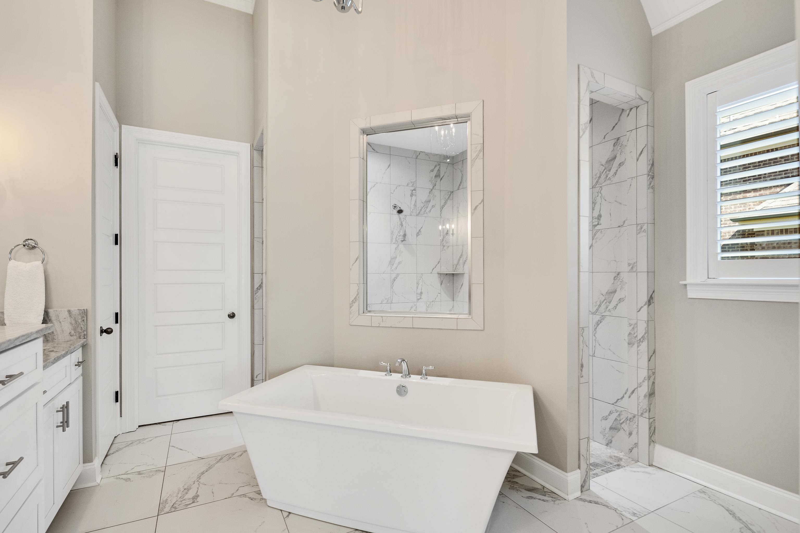 10701 MAGNOLIA PARK CIR S