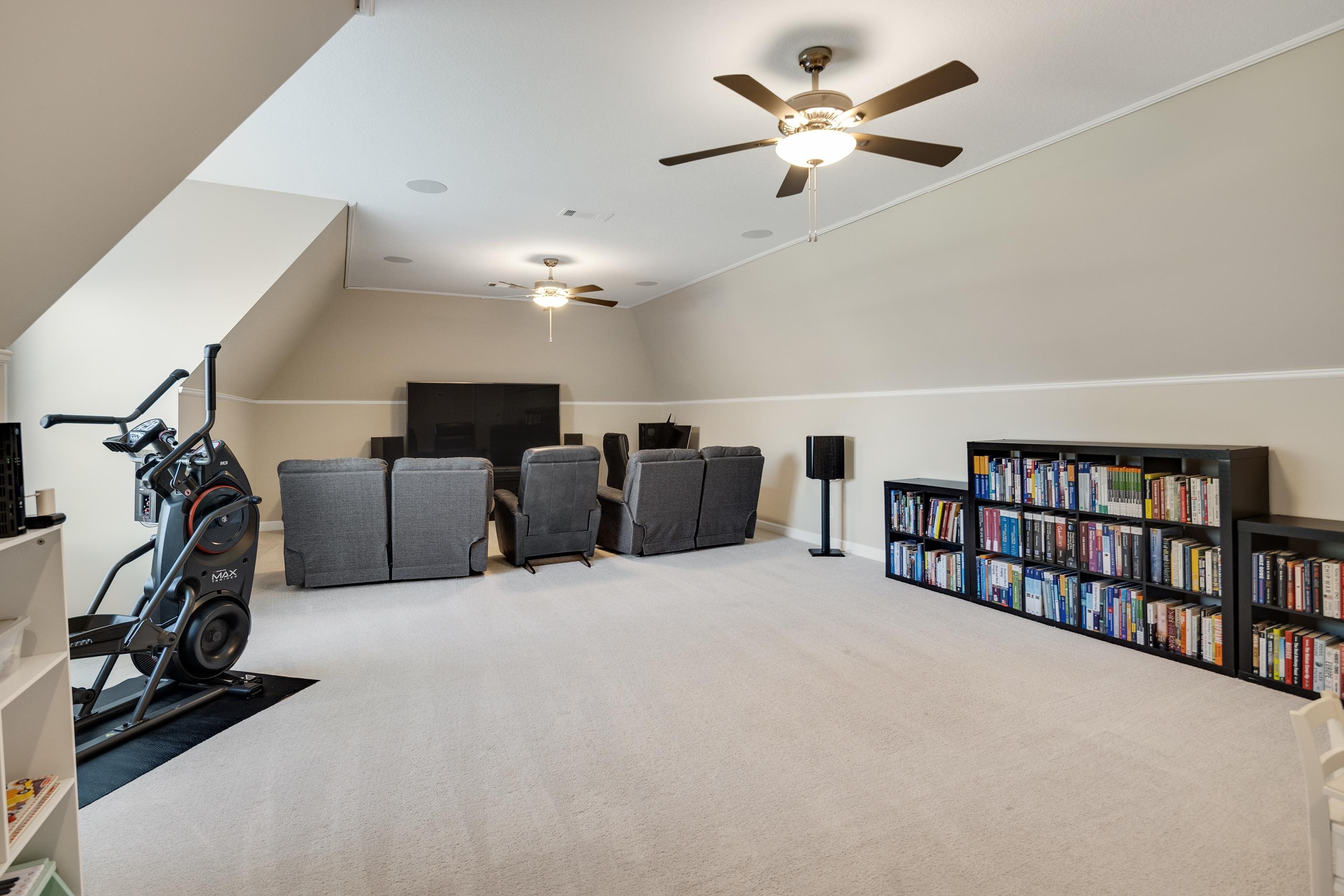 10701 MAGNOLIA PARK CIR S