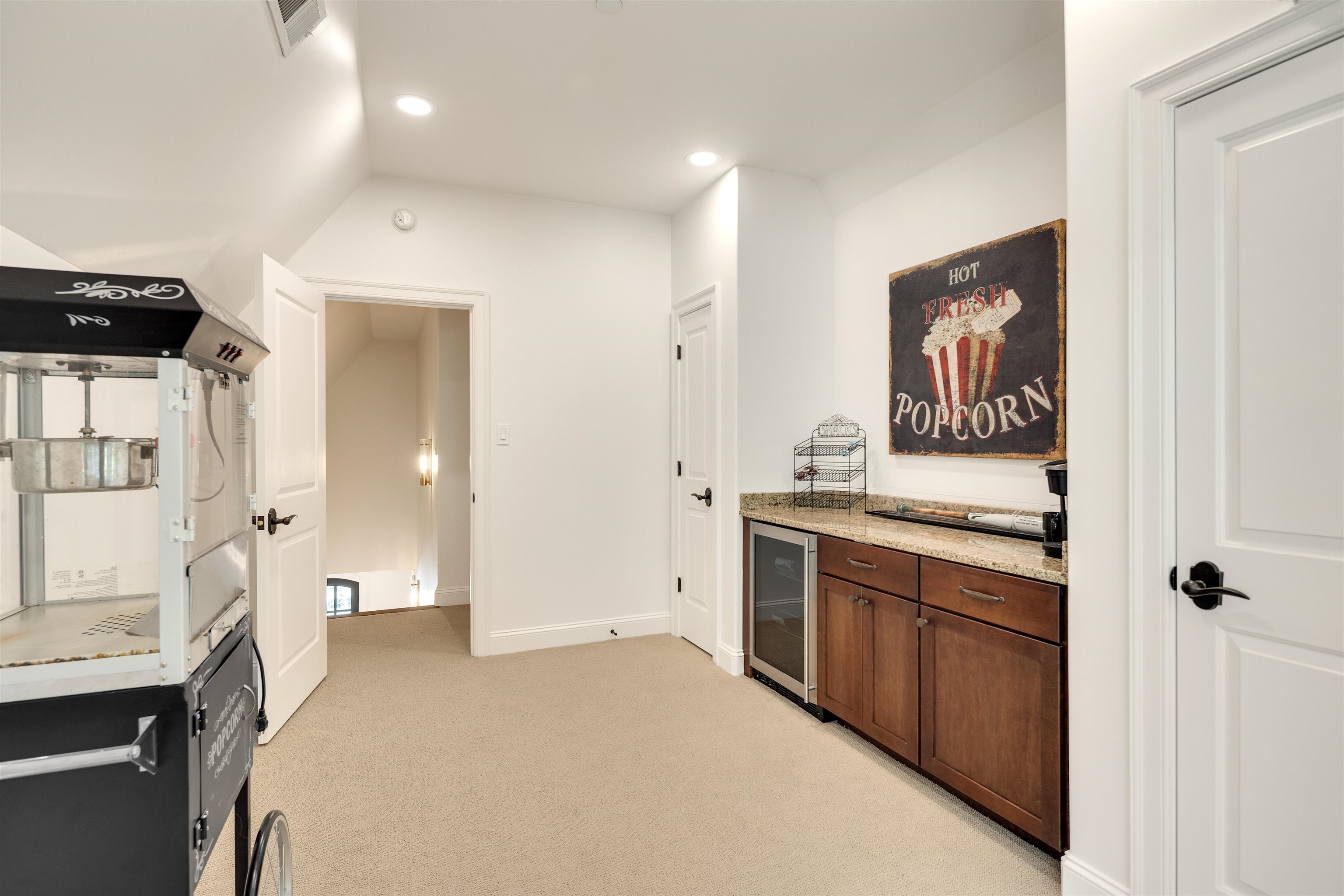 206 DUBRAY MANOR DR