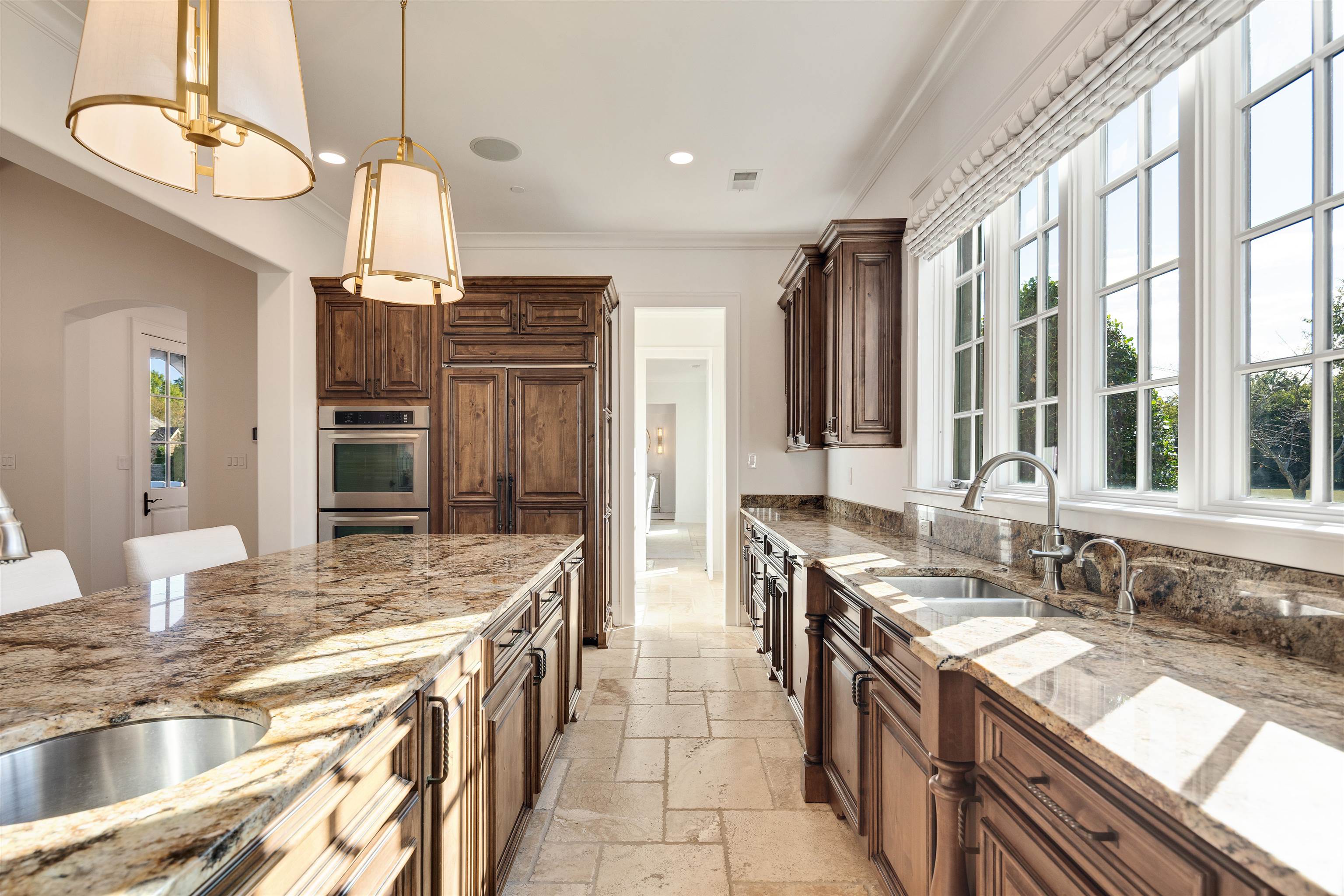 206 DUBRAY MANOR DR