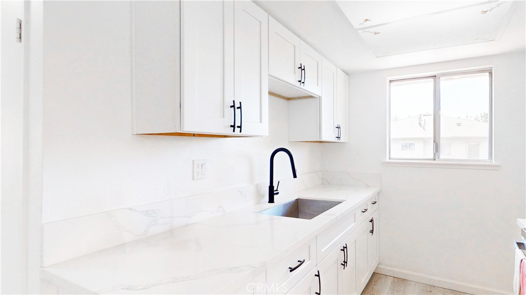 1070 W Calle de las Estrellas 4